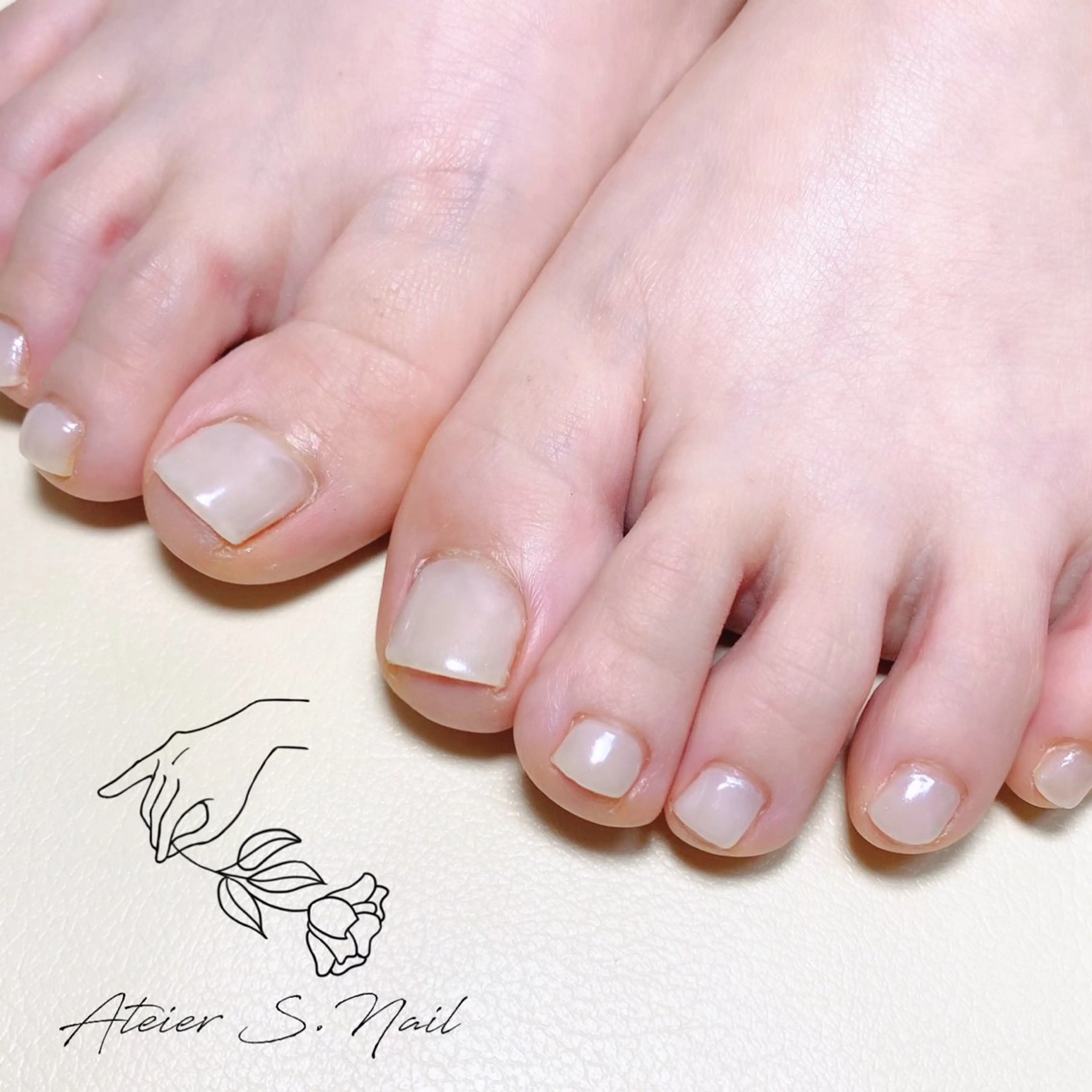 ネイル オーロラネイル ミラーネイル Atelier S.nailのネイルデザイン