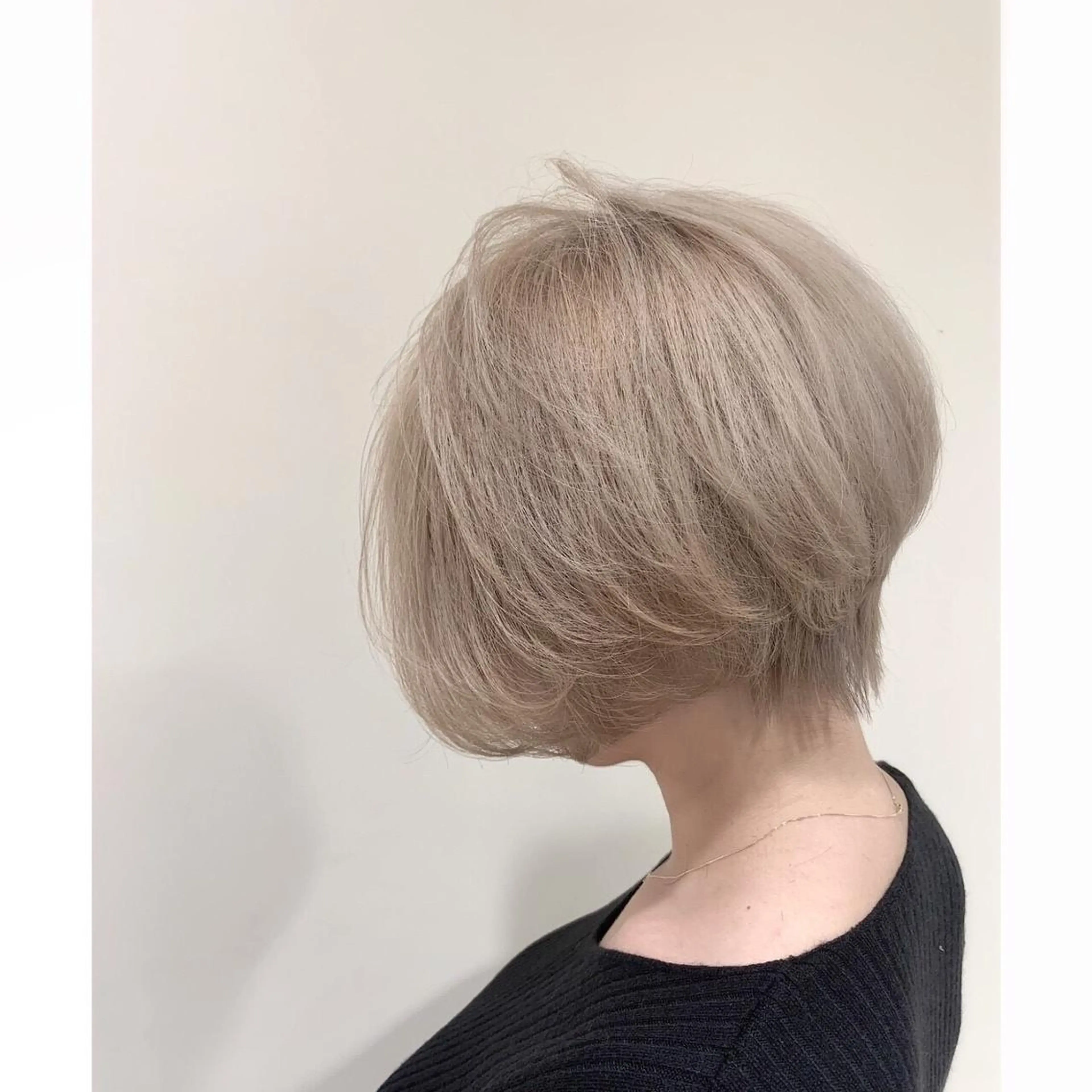 ショート カラー TAKA 髪質改善のヘアスタイル