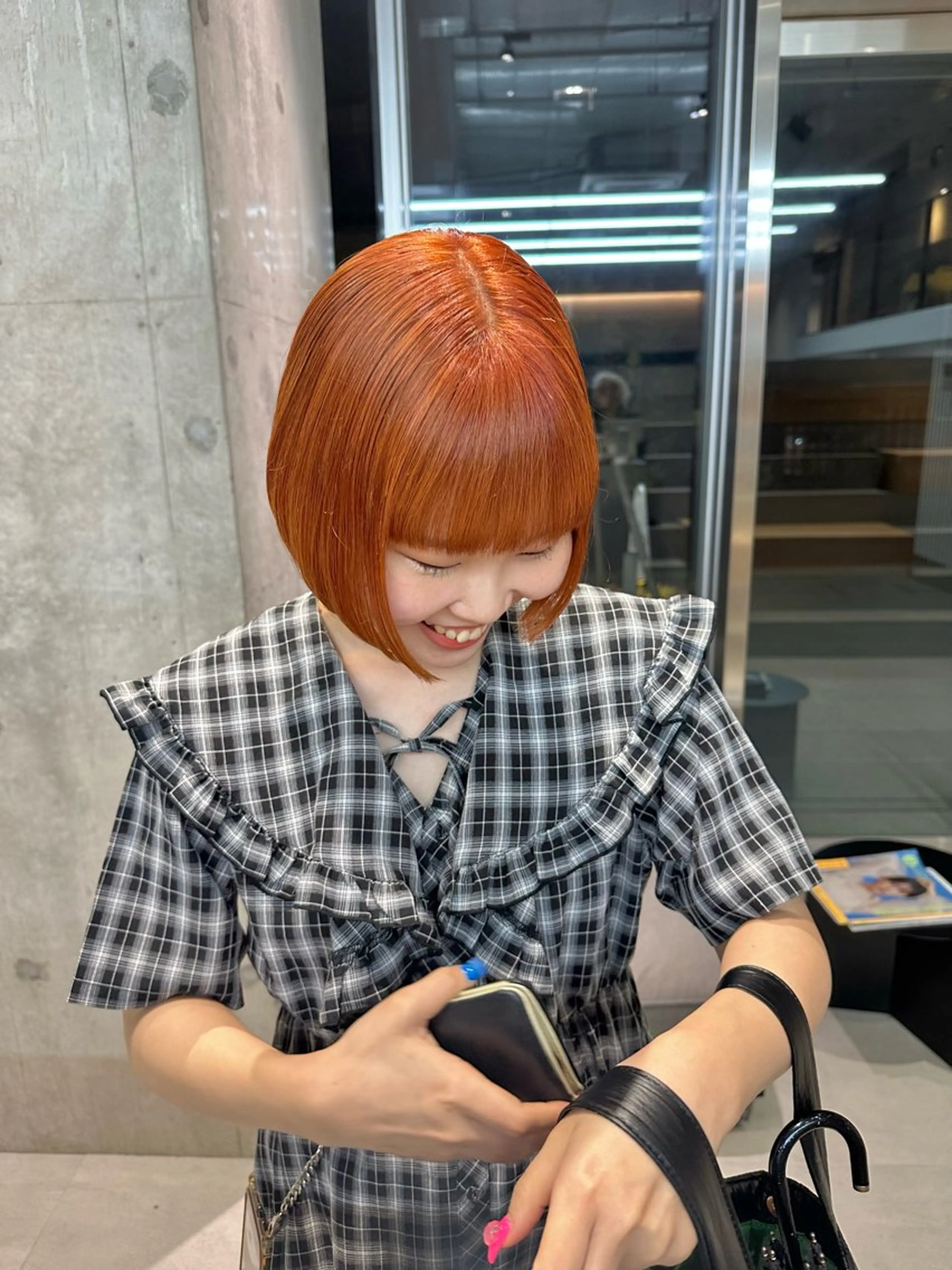 ショート カラー オレンジ ボブ カット ヘアカラー 大塚 夏生のヘアスタイル
