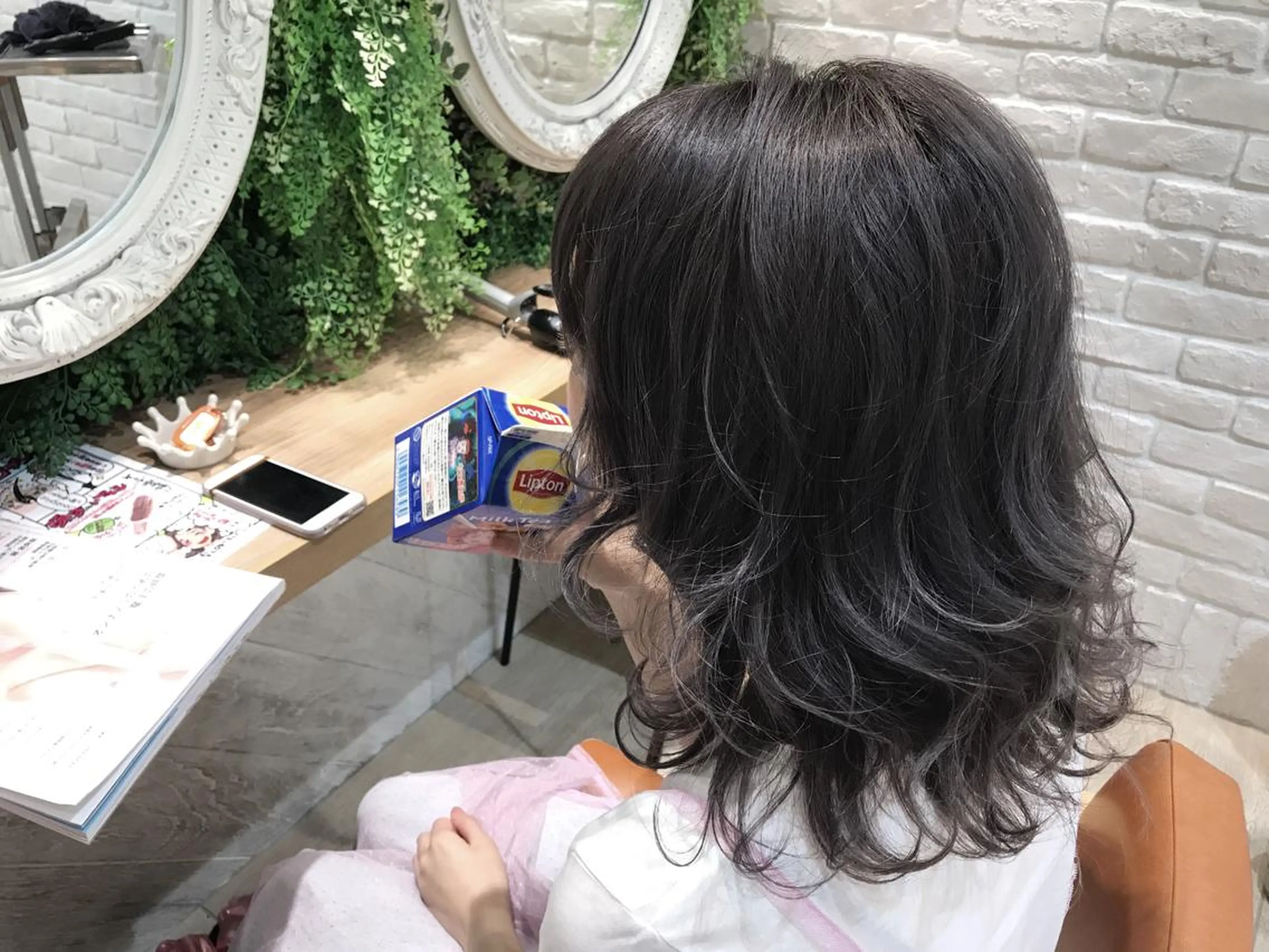 セミロング カラー 吉岡 三四朗のヘアスタイル