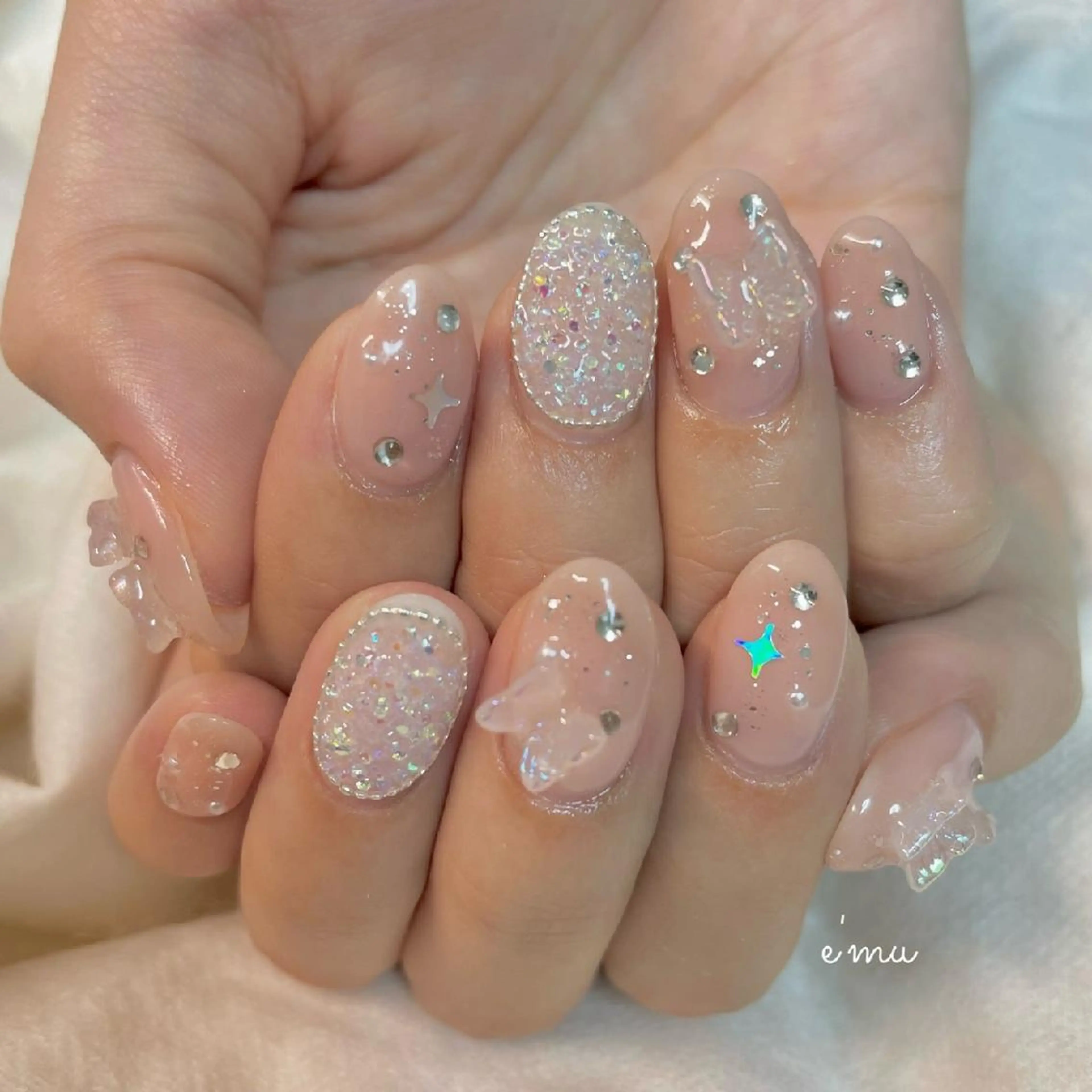 ネイル キラキラネイル 韓国ネイル nail salon e'mu💐のネイルデザイン