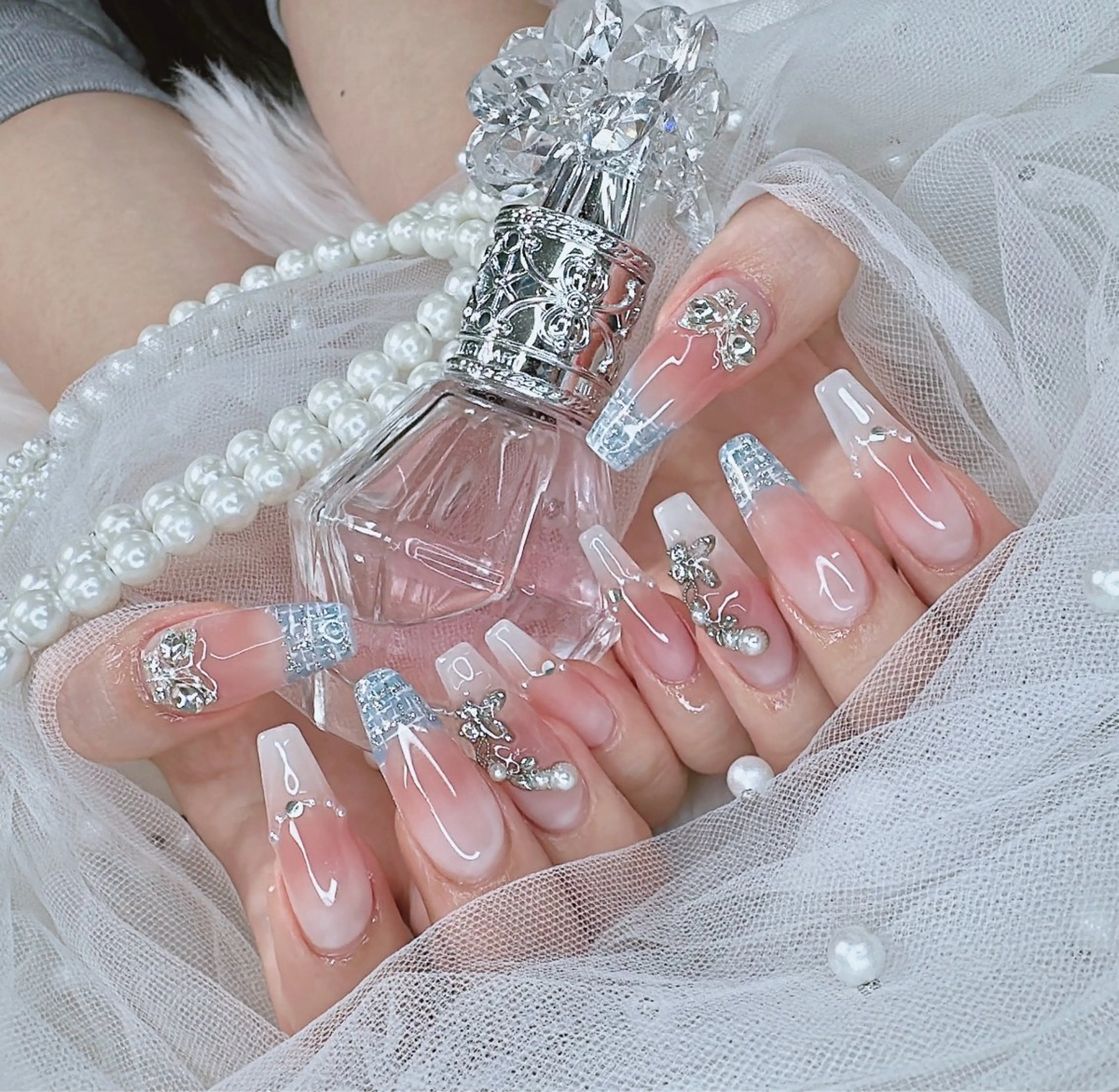 ネイル ハンドネイル フットネイル ハンドケア R nailsalon所属・R salonのネイルデザイン
