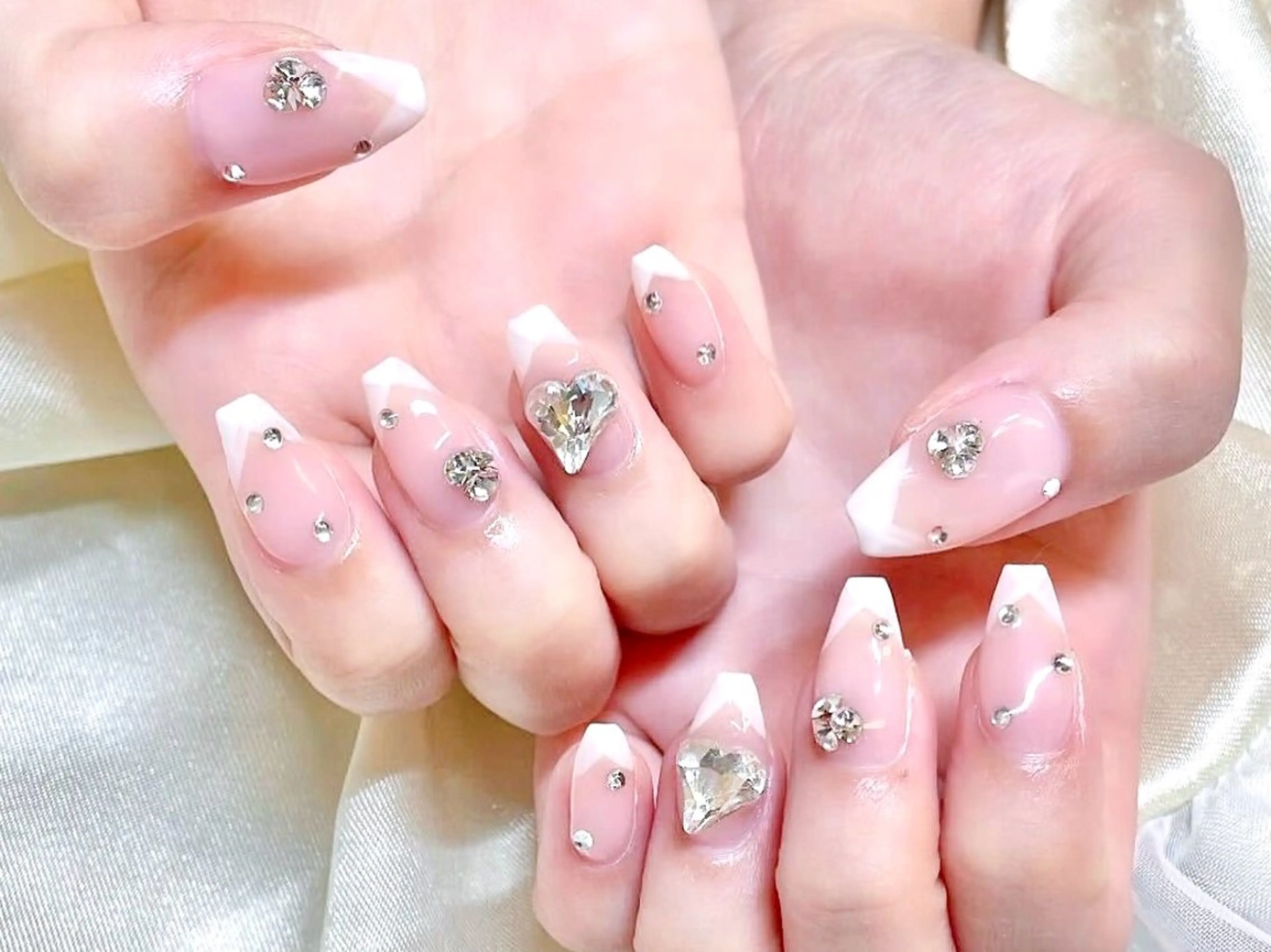 ネイル ジェルネイル マグネットネイル 持ち込み ニュアンスネイル パラジェル ハンドネイル Nail Neige 錦糸町所属・Nail Neige🐈🌙のネイルデザイン