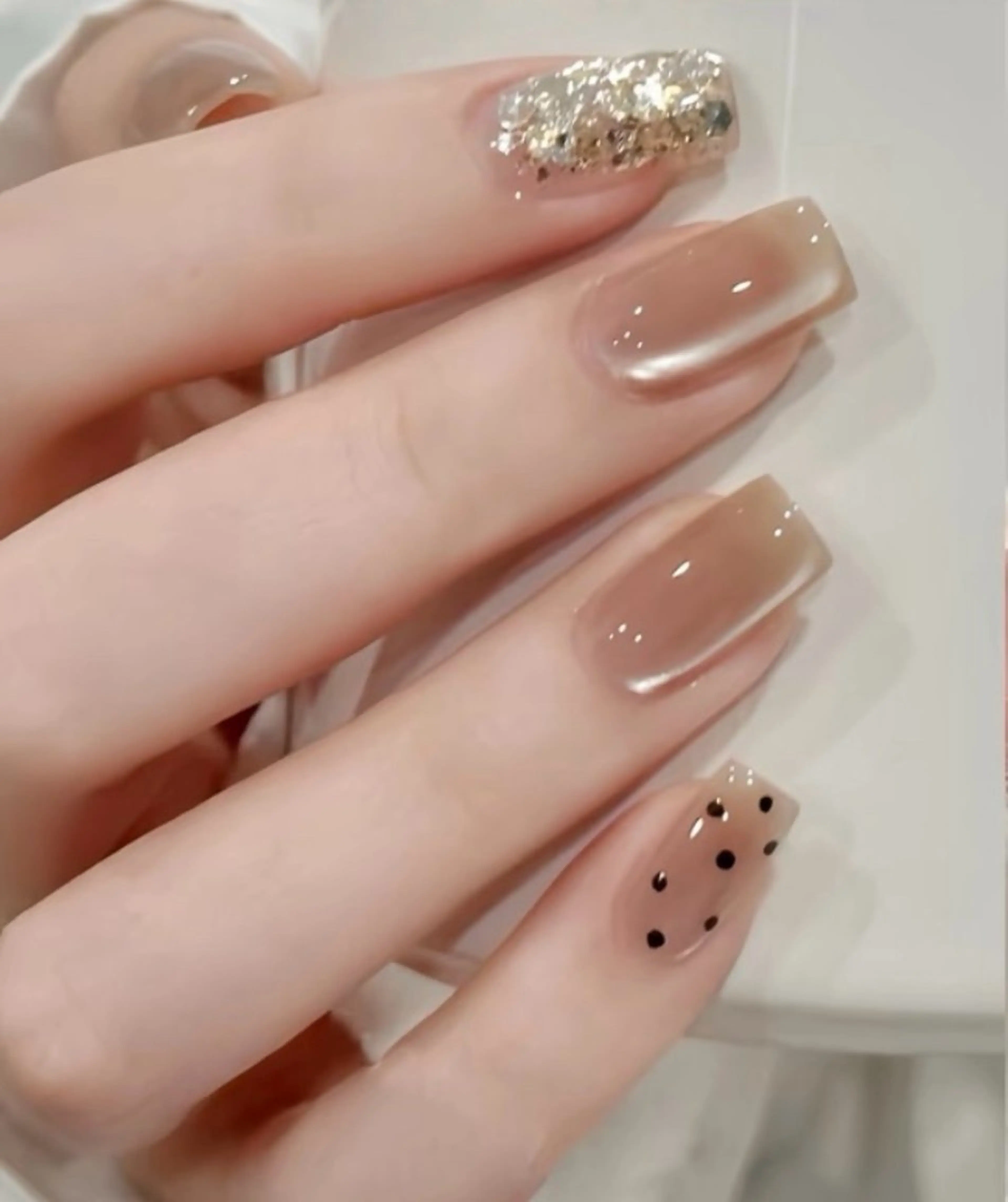 ネイル チークネイル 長さ出し フラワーネイル フレンチネイル ガーリー sun nail池袋 モデル募集のネイルデザイン