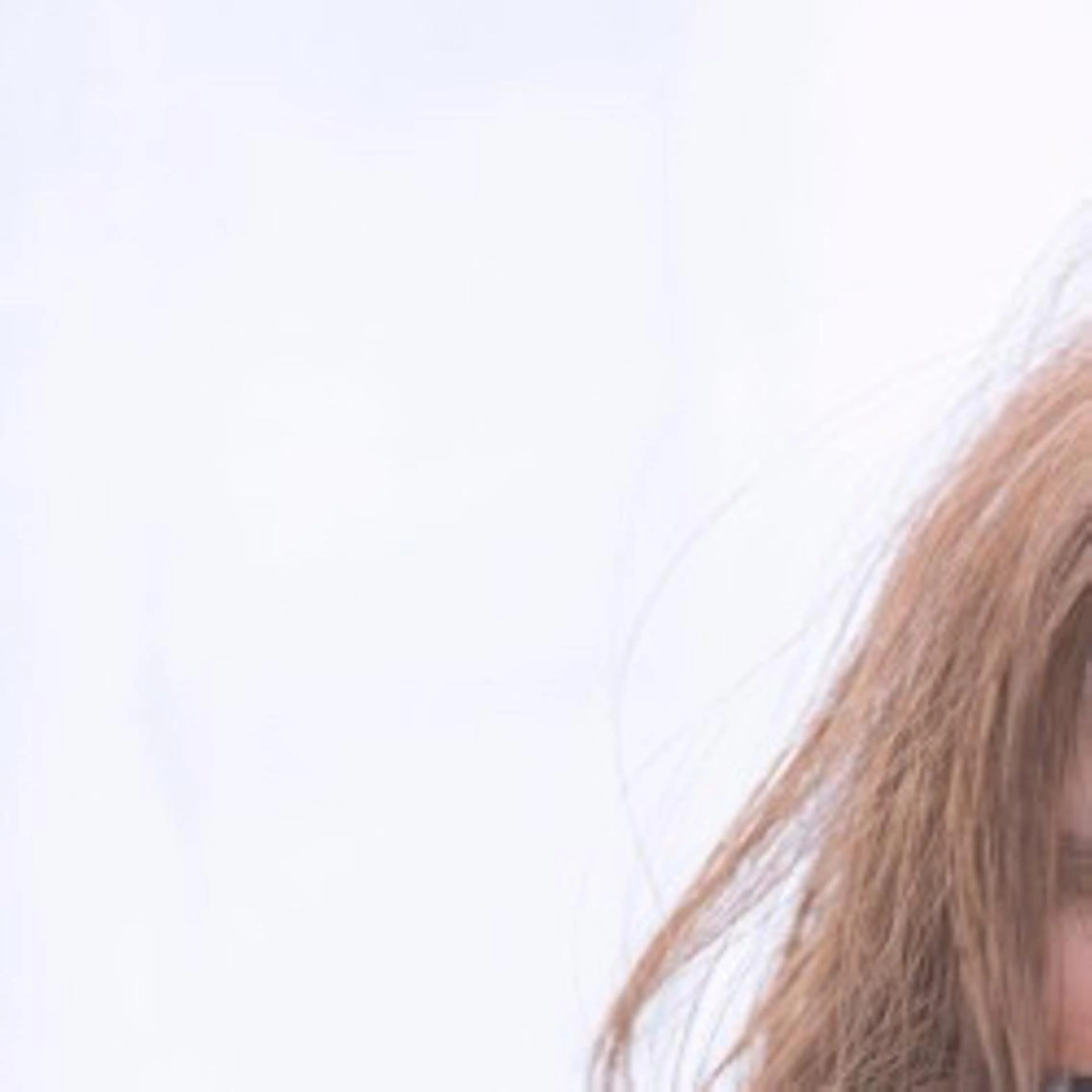 艶髪カラー&ウルフ フルカワ ヒロズミのヘアスタイル