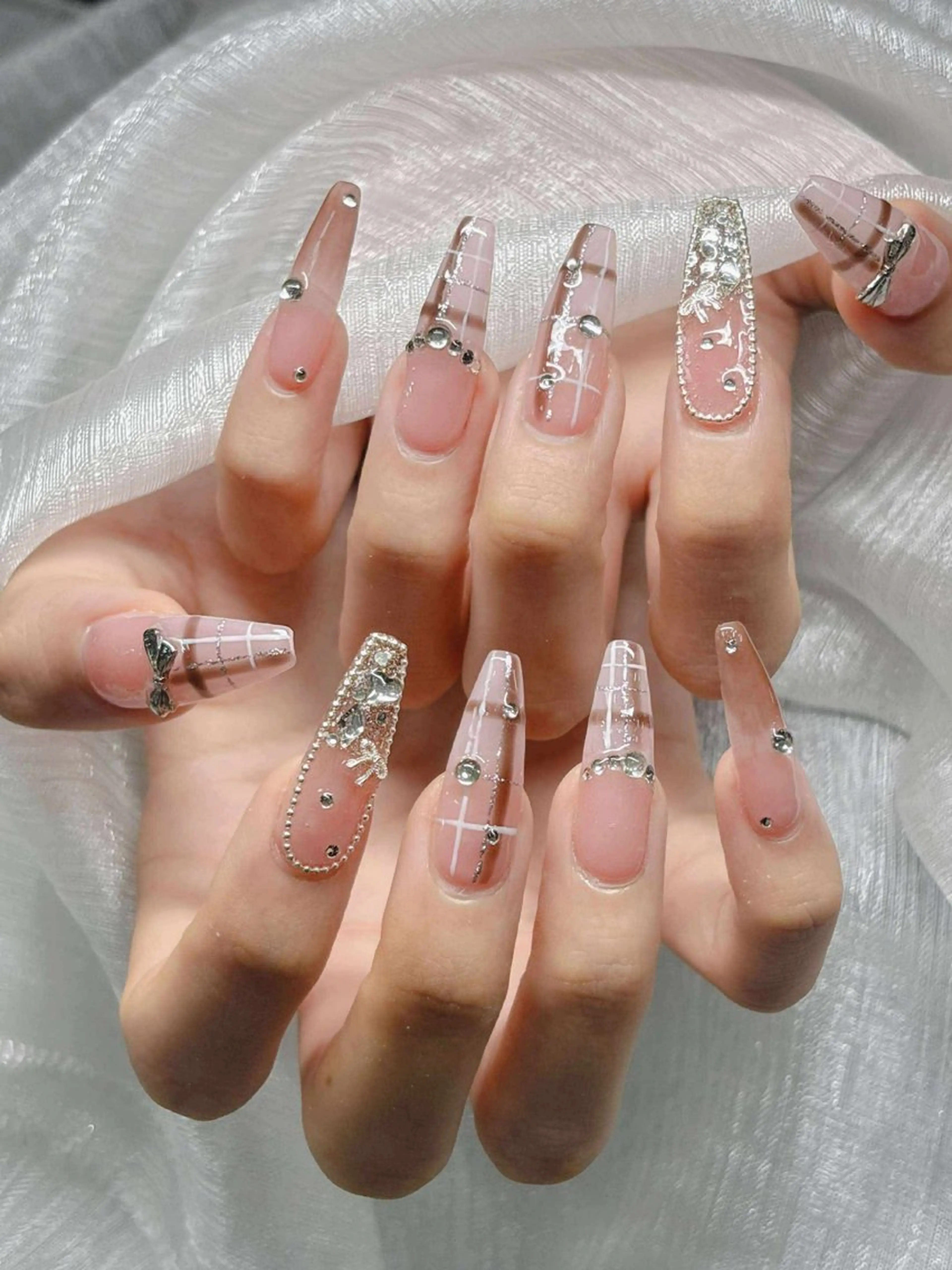 ネイル 長さ出し グラデーション 卒業式 キラキラネイル マグネットネイル ハンドネイル Lee Nailsのネイルデザイン