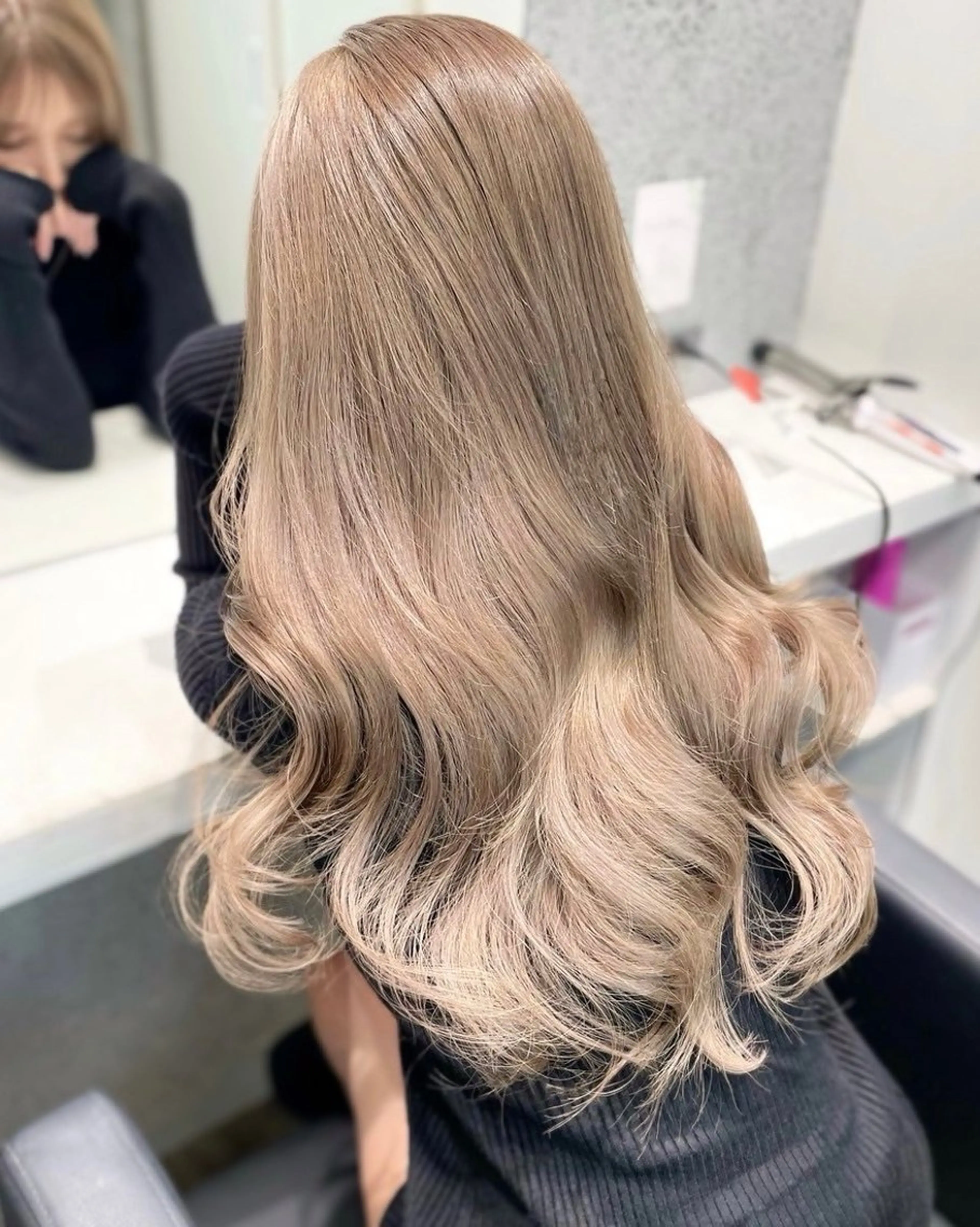 ロング シールエクステ エクステ 外国人風カラー 髪質改善 韓国風ヘア カット ヘアカラー トリートメント elyts-omotesando-所属・【elyts】 𝑲𝑶𝑼𝑲𝑰のヘアスタイル