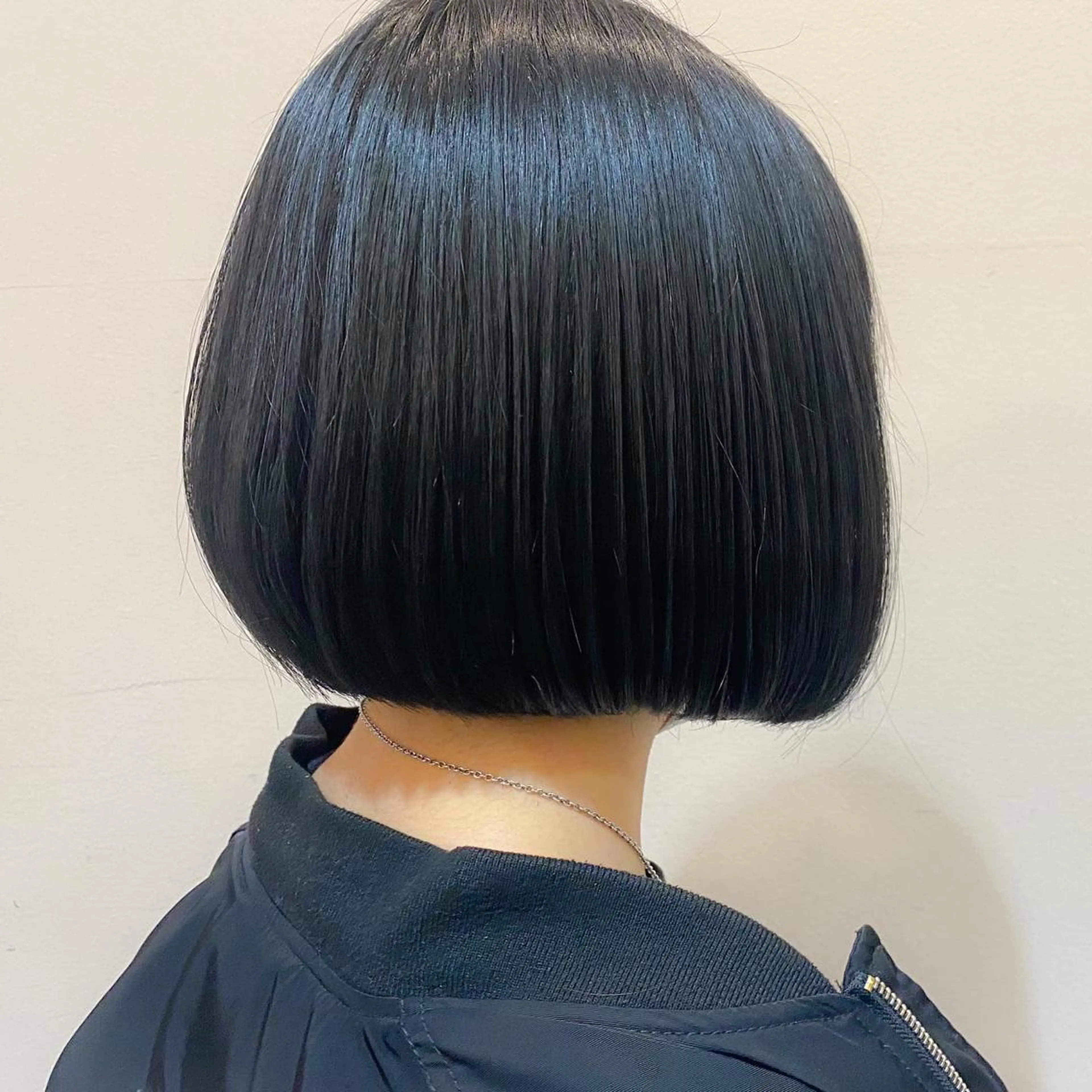 ショート カラー アッシュ ブルーカラー ブルーアッシュ ボブ salon hanano所属・💐大人ショート💐 似合わせ　Fumiのヘアスタイル