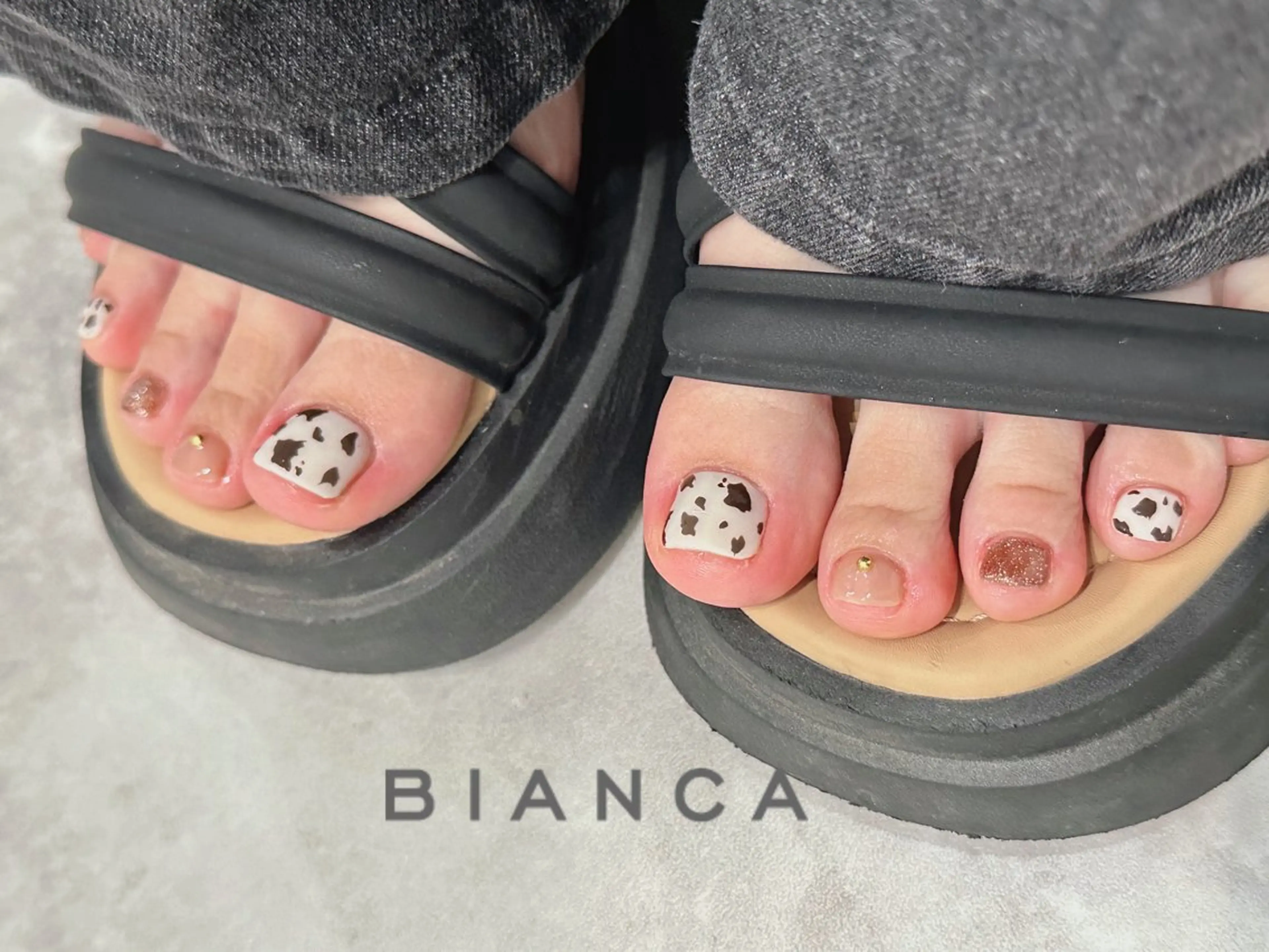 ネイル フットネイル Bianca 🩵 Ayakoのネイルデザイン