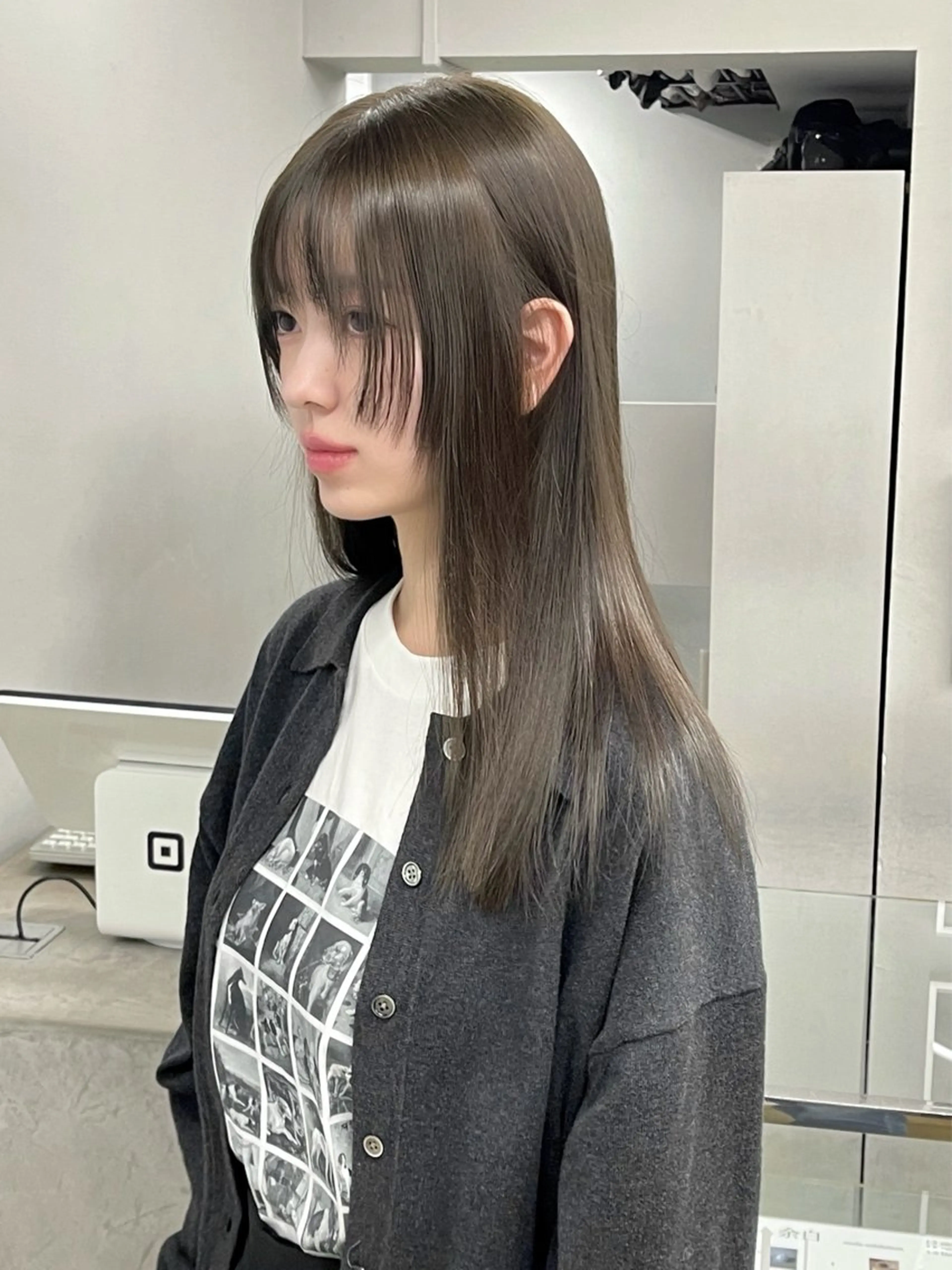セミロング mihiro 美優のヘアスタイル