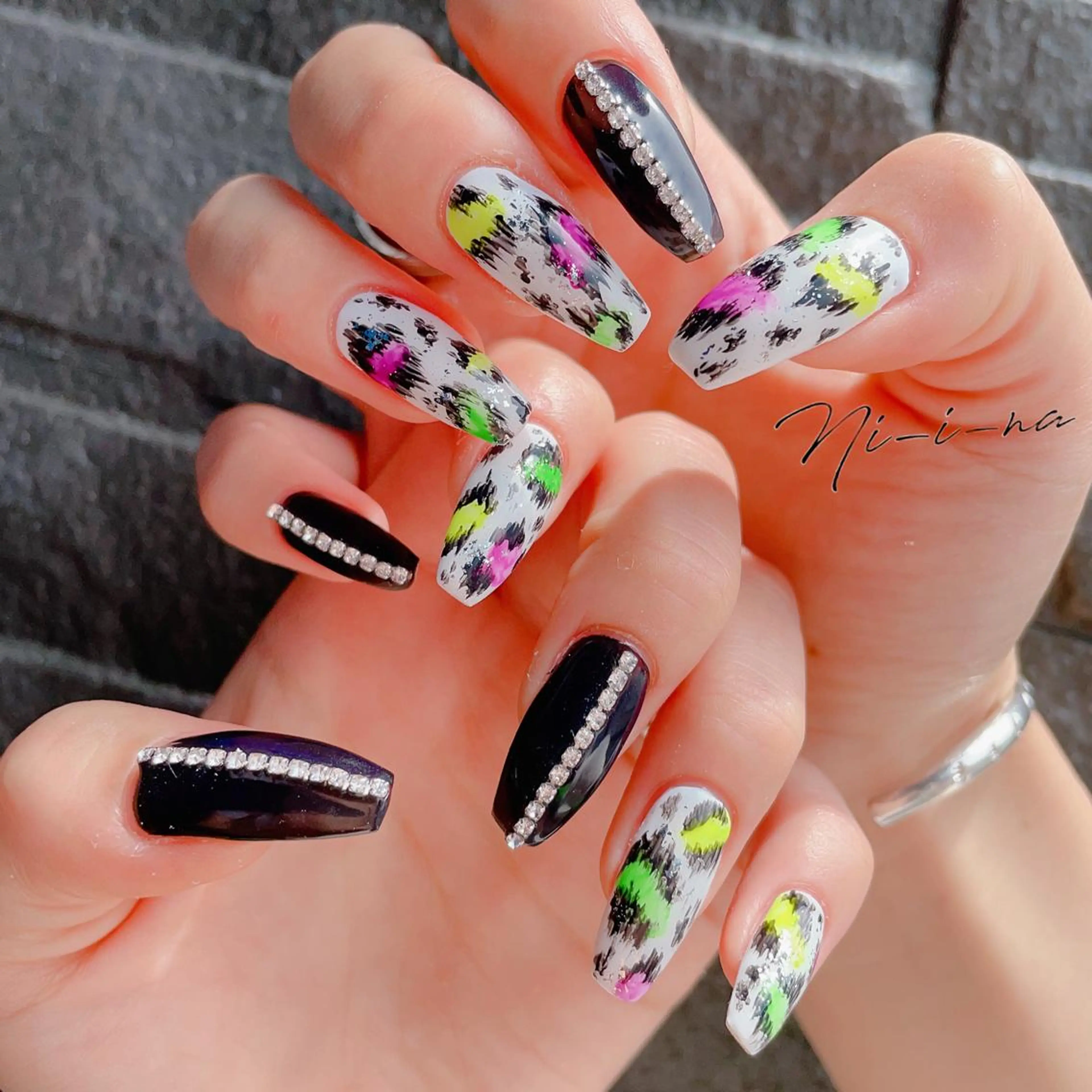 ネイル ストーンネイル ハンドネイル nail salon Ni-i-naのネイルデザイン