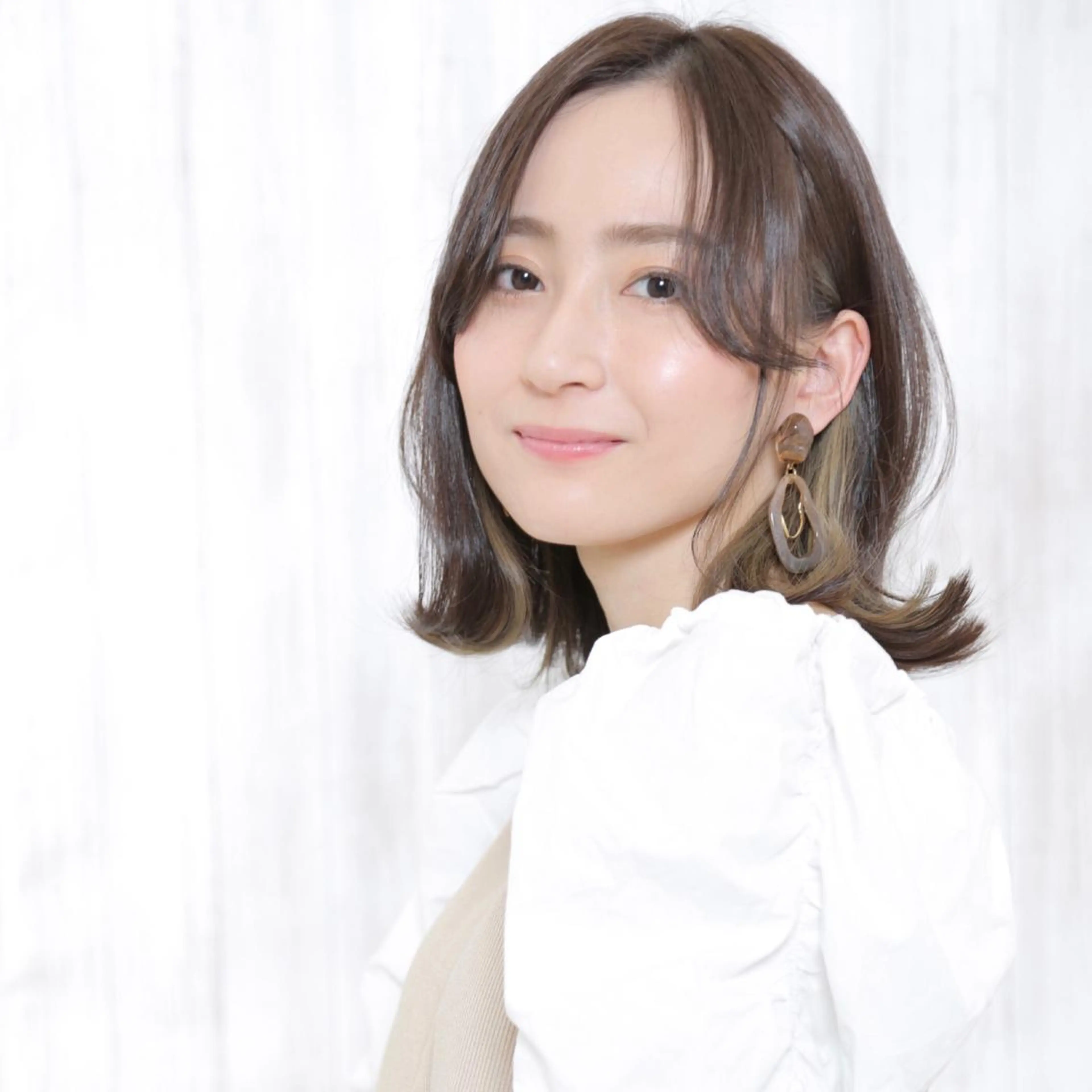 ミディアム 🎴イトウユウ🎴 #話さない美容師のヘアスタイル