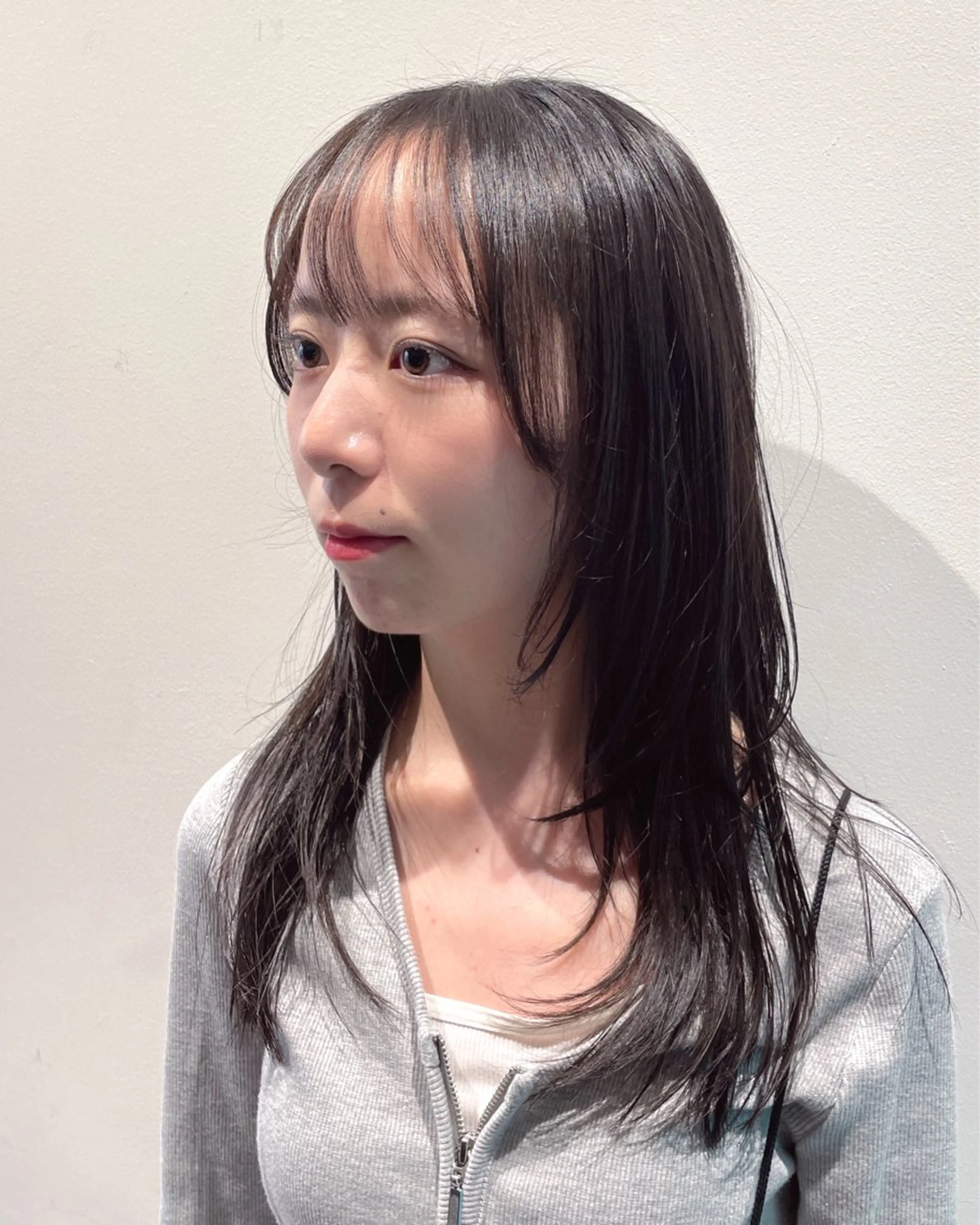 セミロング パーマ カット 透明感カラー×ヘア アレンジ🪽しおりのヘアスタイル