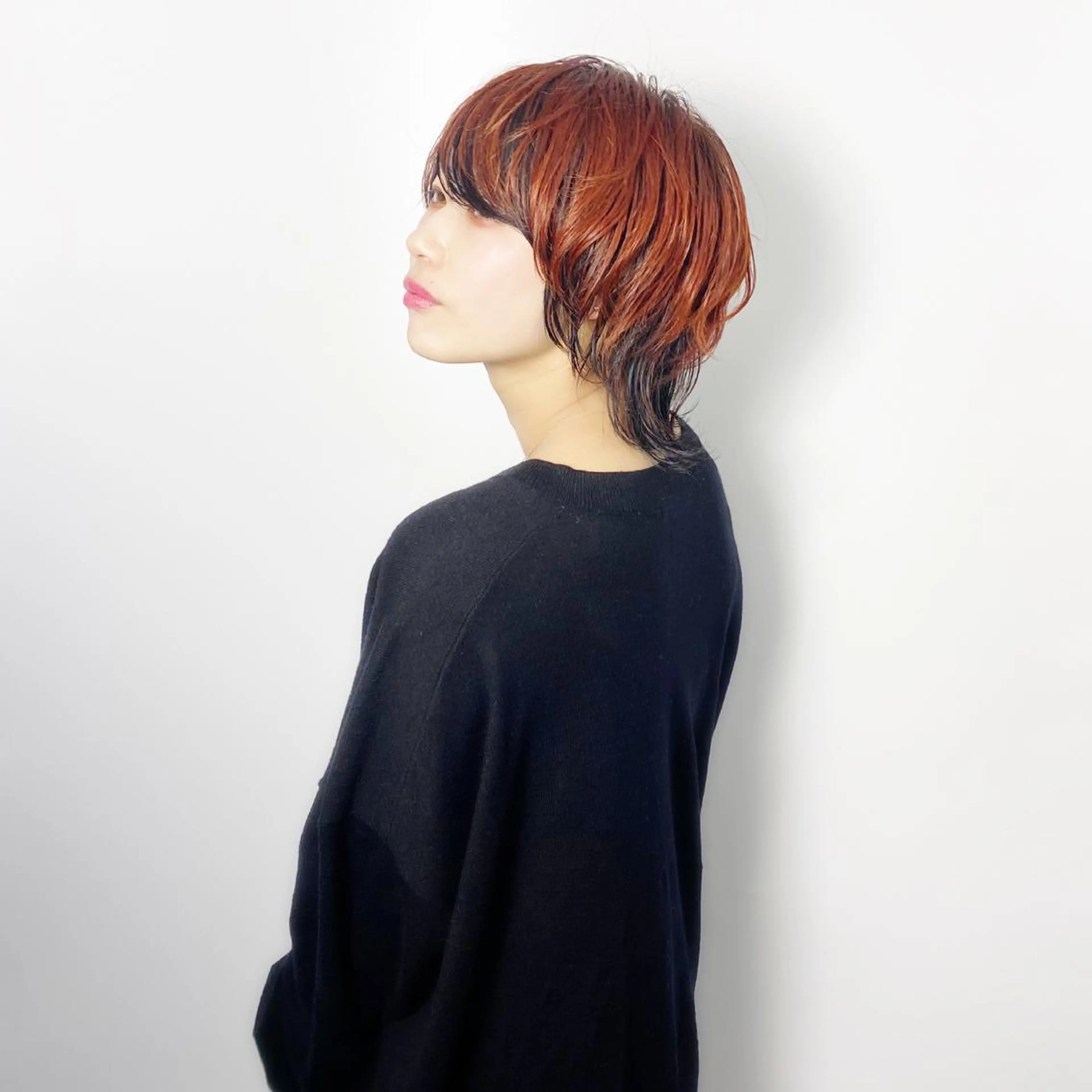 ショート カラー ヘアアレンジ ショートレイヤー ミストバング イヤリングカラー フェイスフレーミング インナーカラー ヘアカラー トリートメント 大橋 拓巳のヘアスタイル