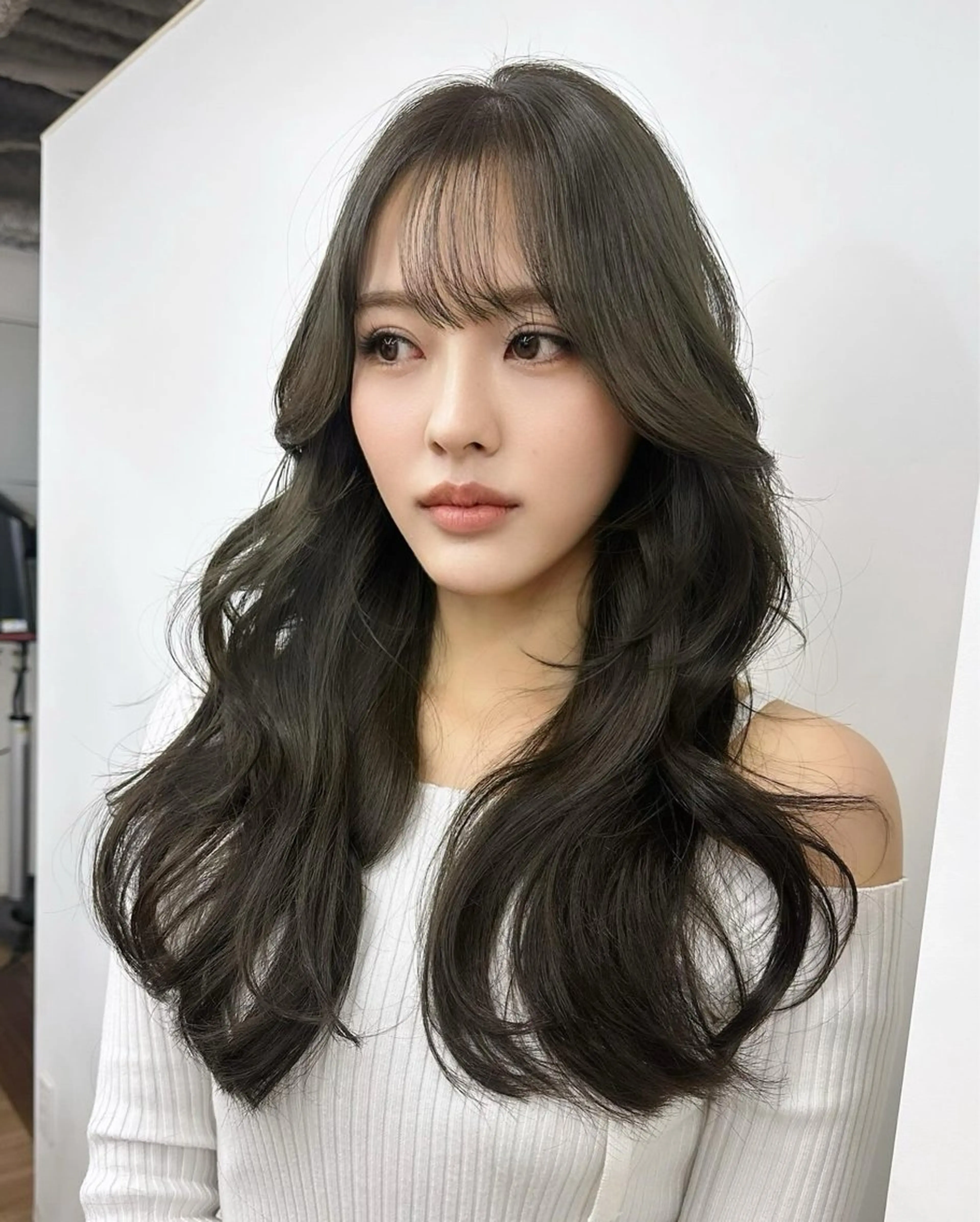 ロング カラー カット ヘアカラー トリートメント 韓国風×透明感カラー 髪質改善オタベシンヤのヘアスタイル