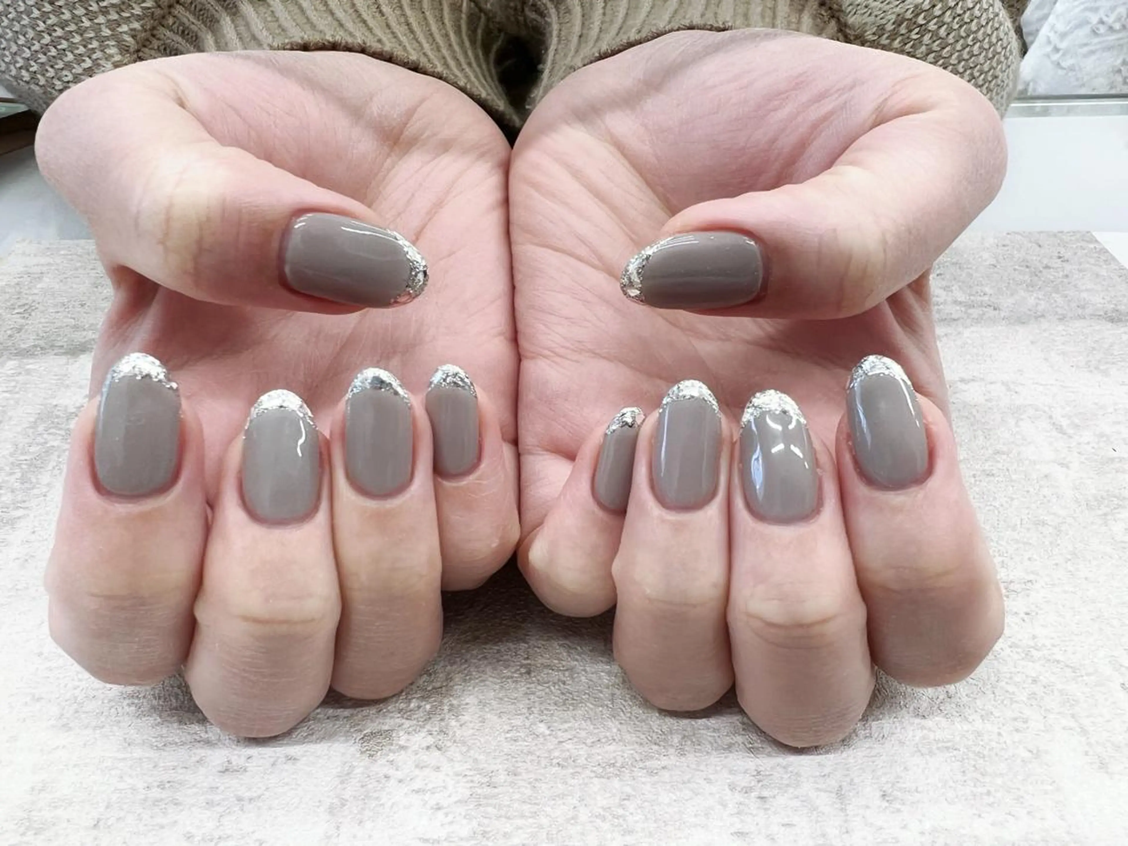 ネイル フレンチネイル ガラスフレンチ Romine アイラッシュ&ネイルのマツエク・マツパデザイン