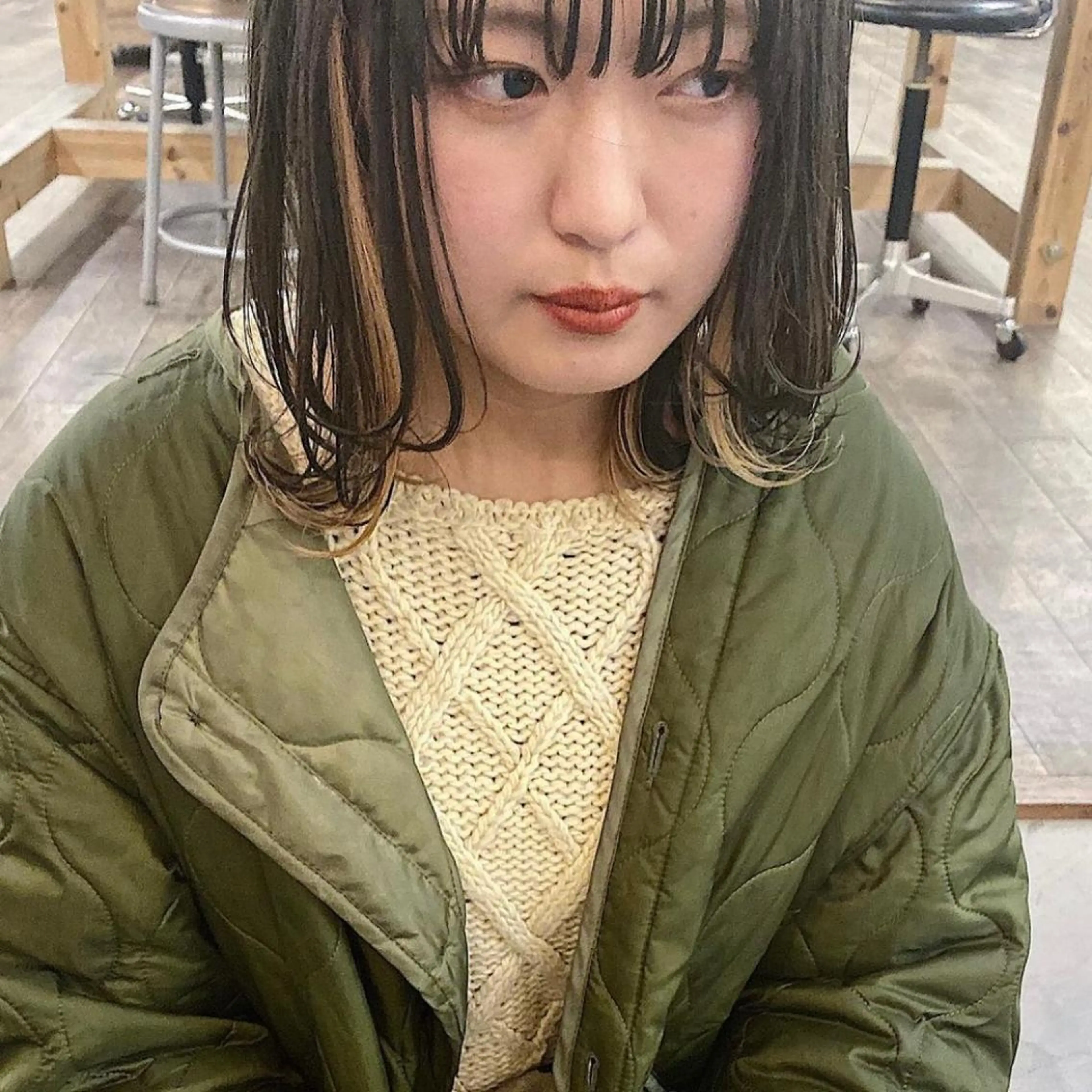 ミディアム カラー ベージュカラー ブリーチ デザインカラー ハイトーンカラー インナーカラー デザインカラー🥂 YUKAのヘアスタイル