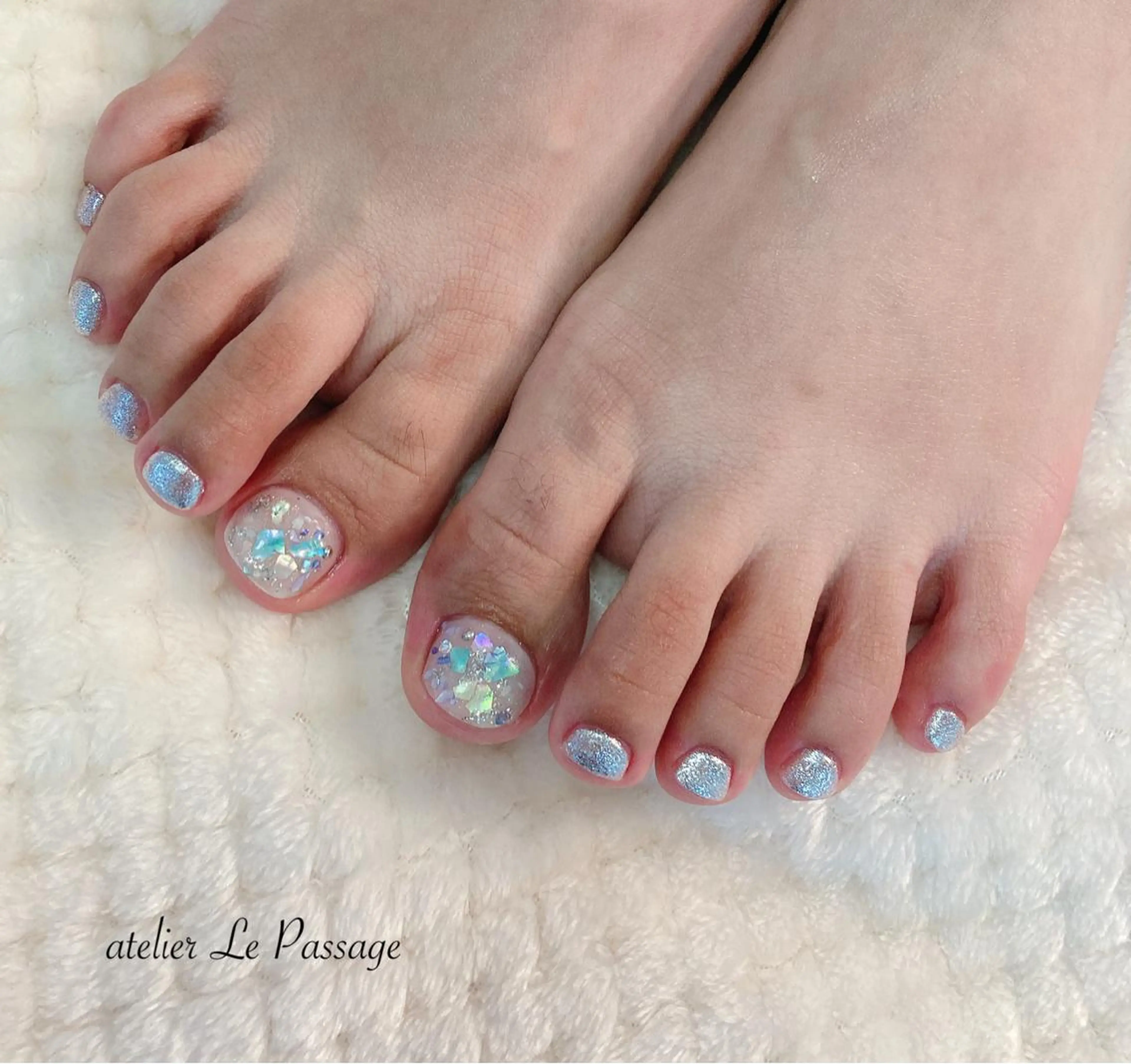 ネイル オーロラネイル フットネイル ジェルネイル パラジェル 夏ネイル Atelier Le Passage所属・h nakatsukaのネイルデザイン