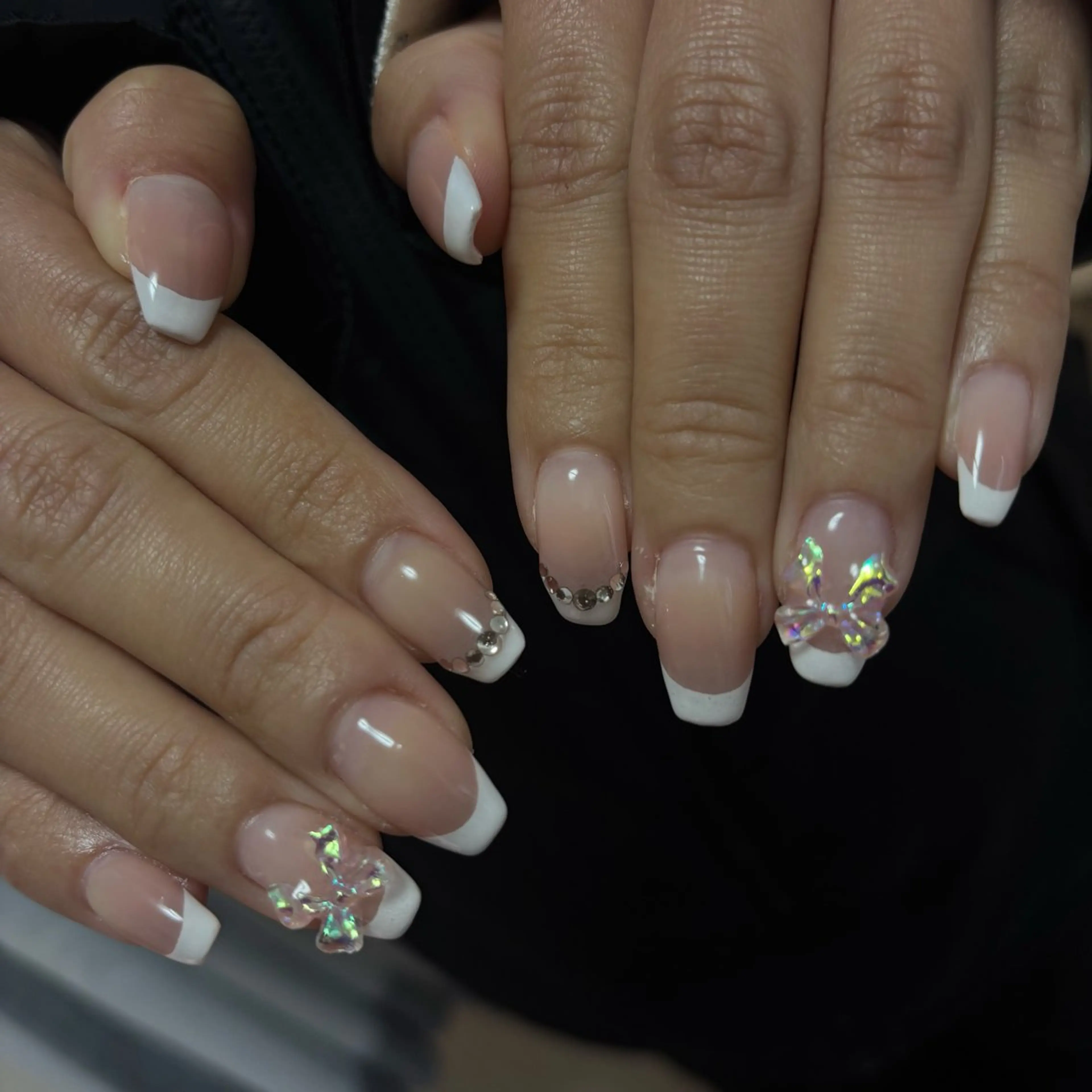ネイル フレンチネイル ハンドネイル RE💟N.NAIL ラテン系お姉さんのネイルデザイン