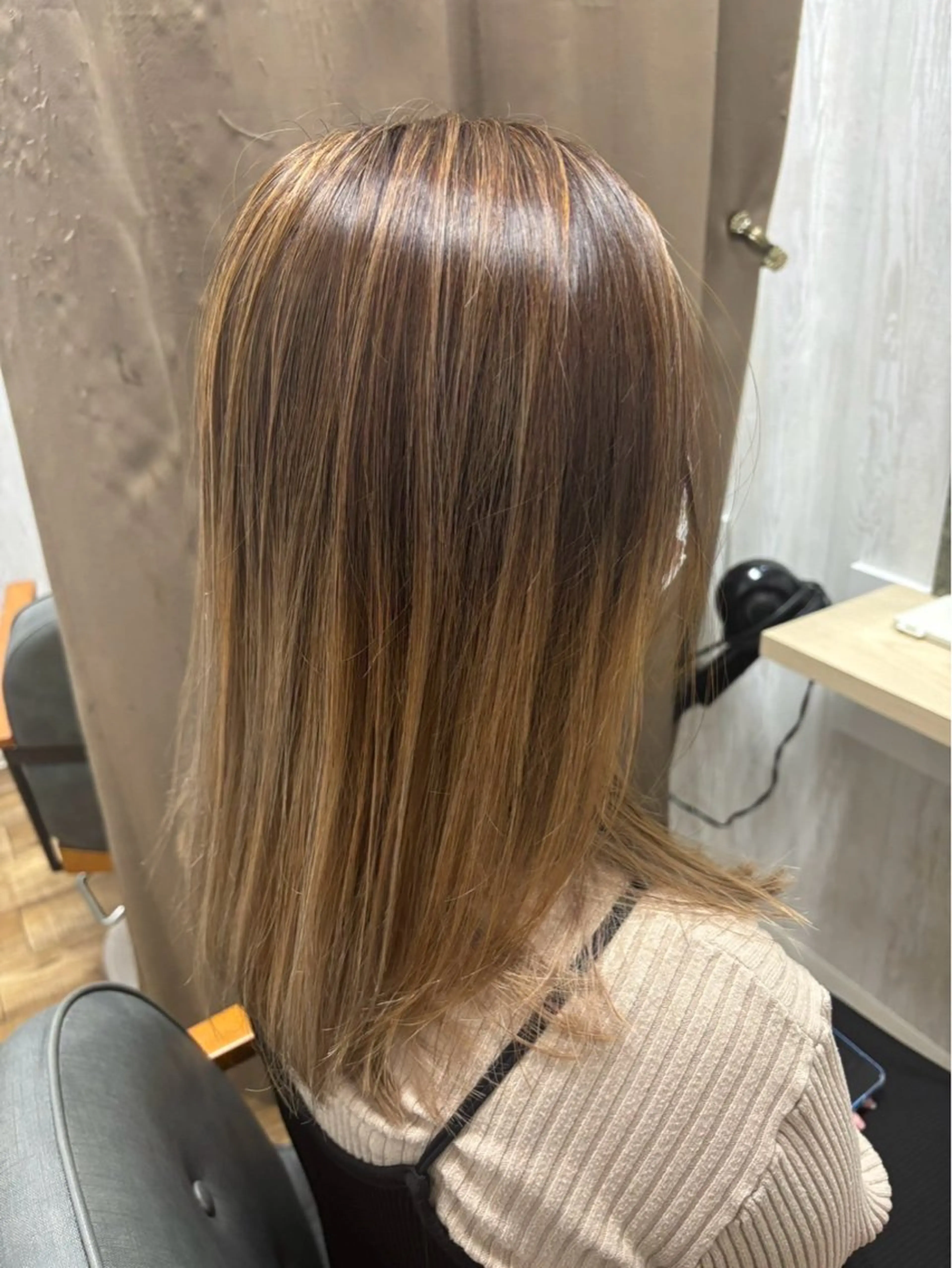 カット+カラー+バレイヤージュの写真
