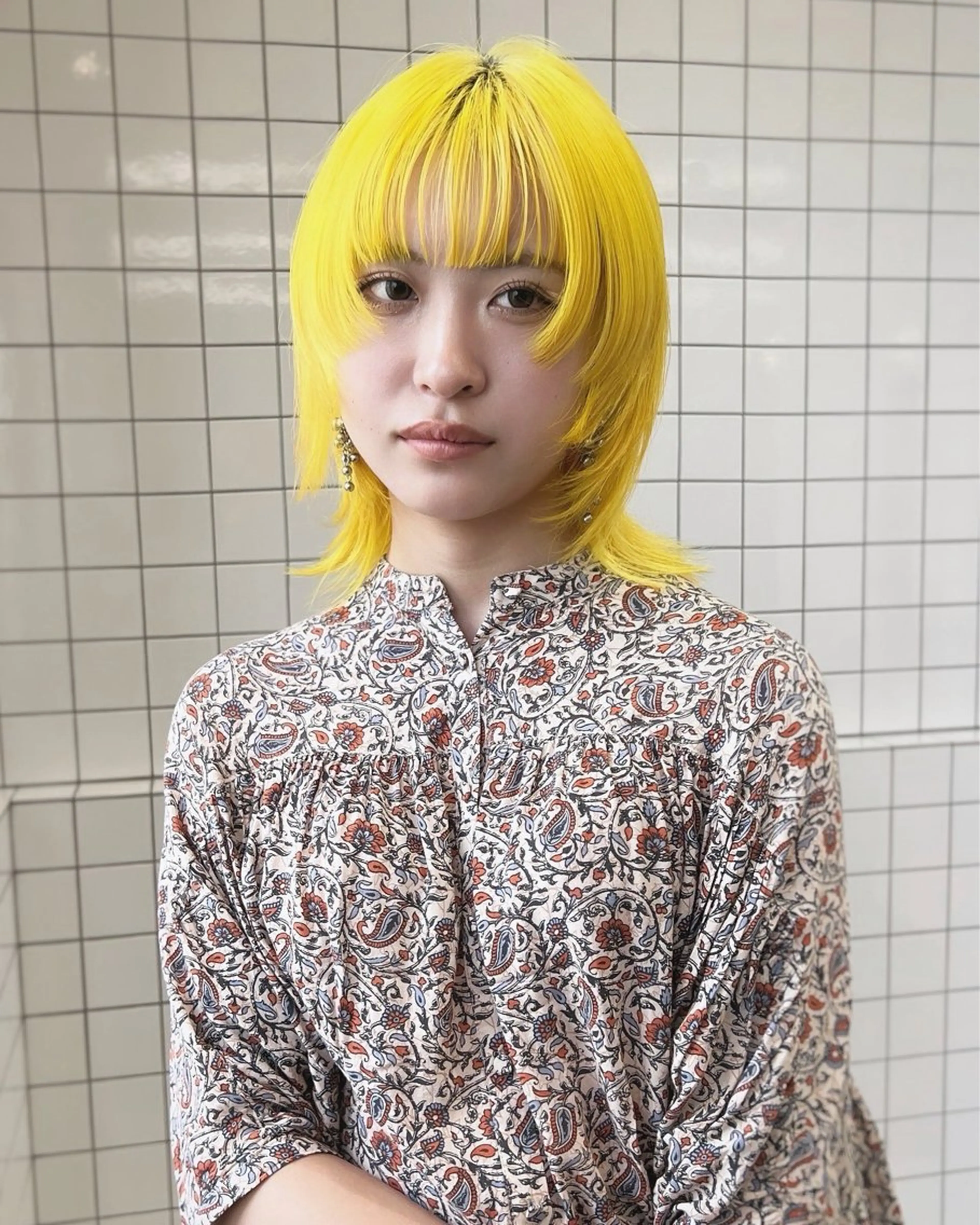 ショート カラー アッシュ アッシュブラウン ブリーチ ブラウンカラー ケアブリーチ カット ヘアカラー トリートメント ニュアンスレイヤー ハイトーンカラーのヘアスタイル