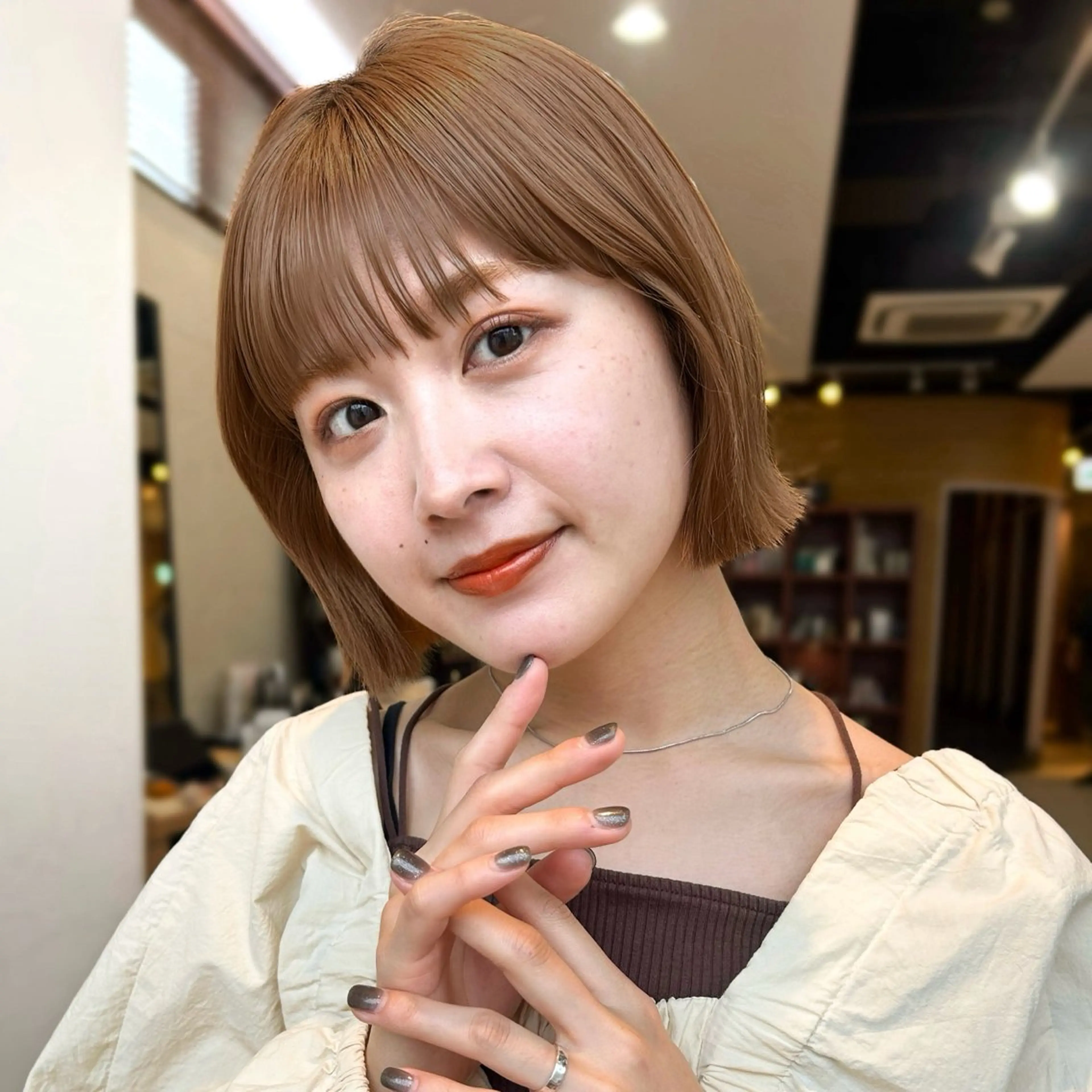 ショート カラー カット ヘアカラー トリートメント このか/似合わせ/ 透明感/ダブルカラーのヘアスタイル