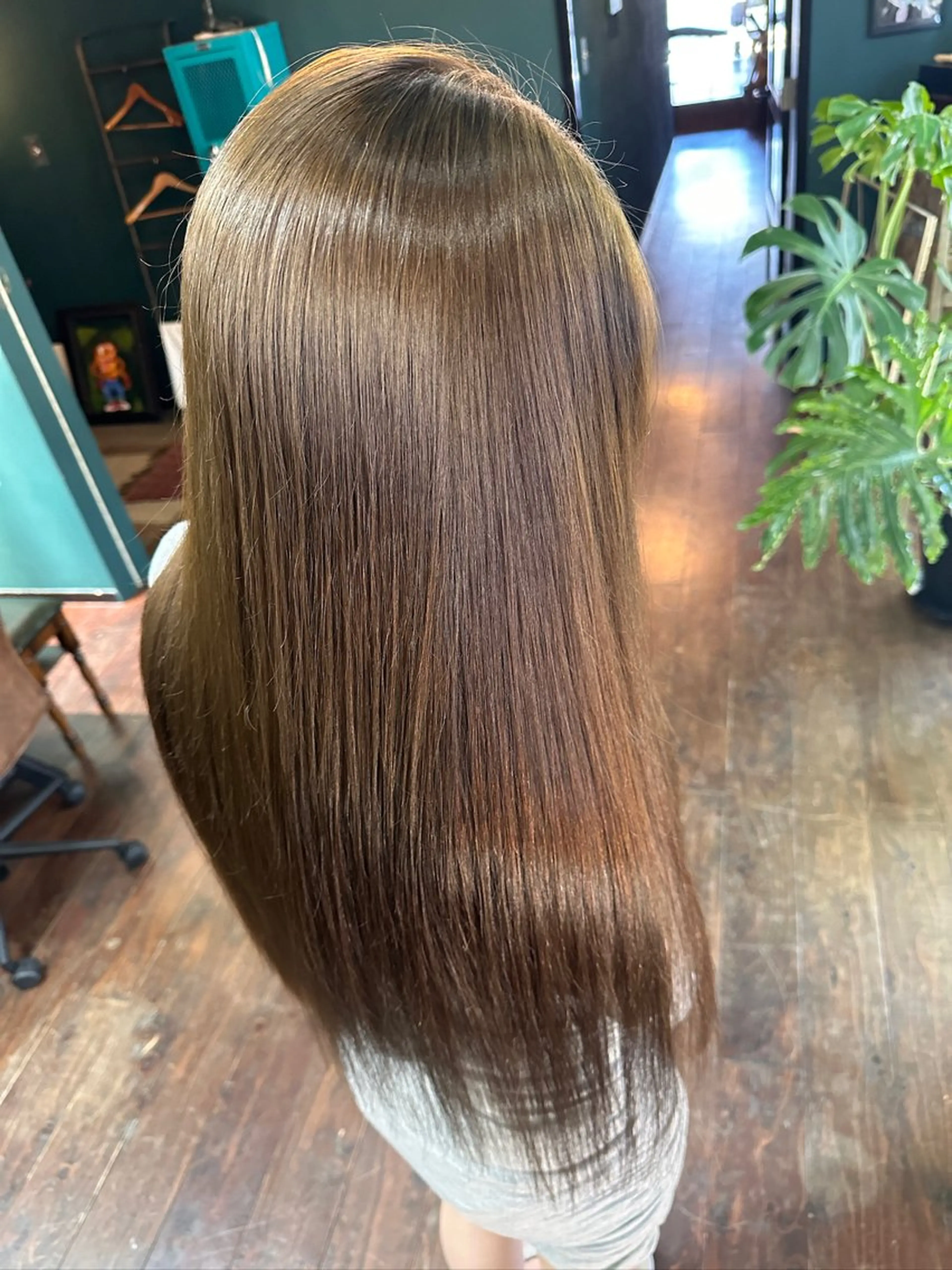 ロング カラー ベージュカラー ブリーチ ブリーチなしカラー レイヤーカット トリートメント vivre libre所属・仲村 真里奈のヘアスタイル