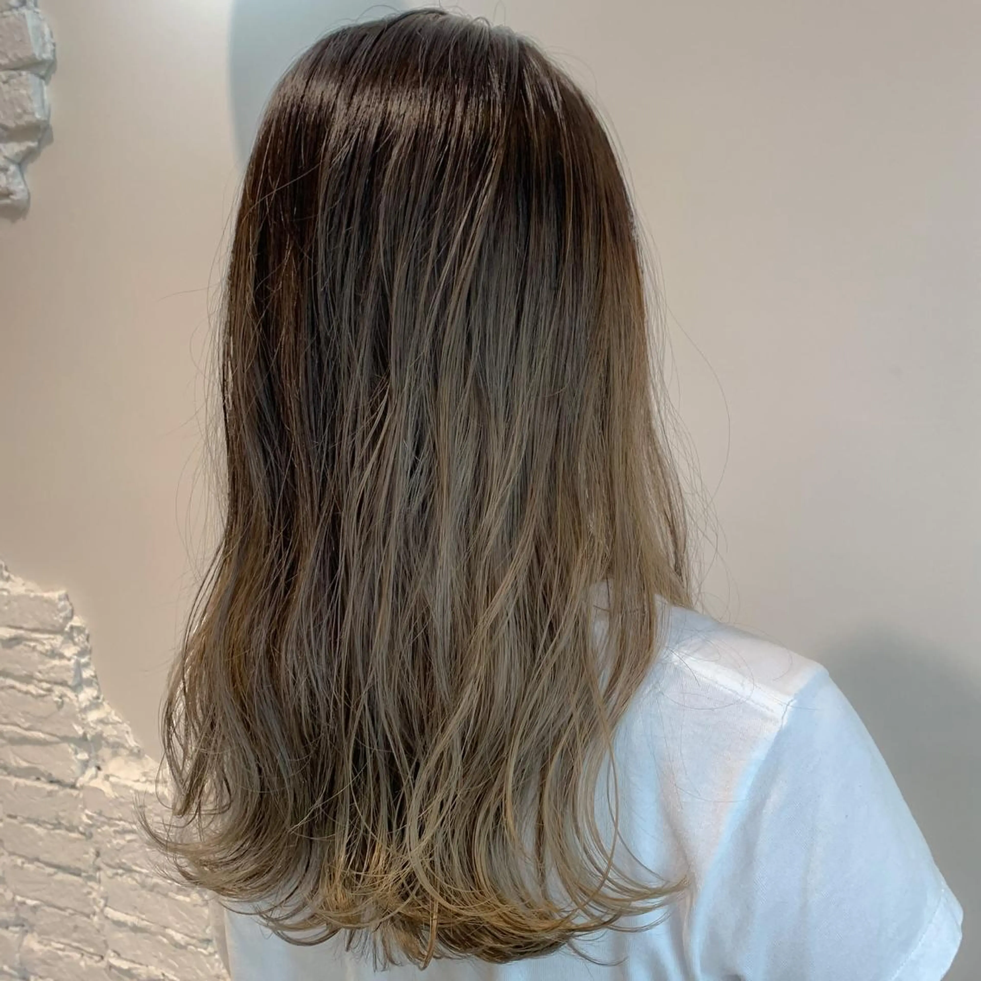 セミロング レイヤーカット ヘアカラー トリートメント "小顔カット" Fuko.のヘアスタイル