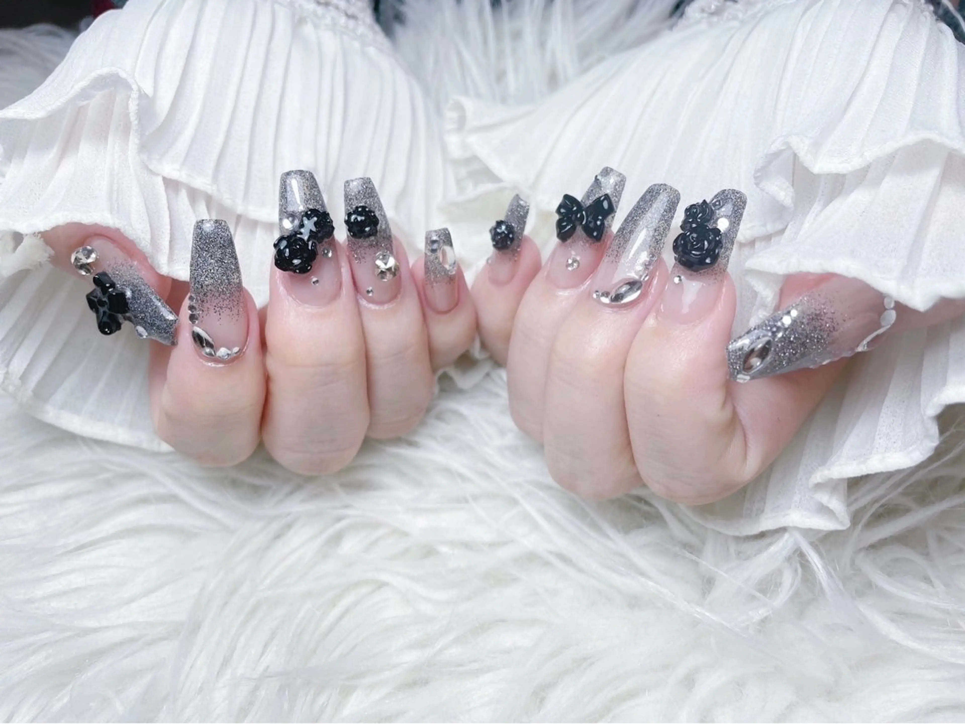 ネイル ハンドネイル ☁️Yun nail KiKi☁️のネイルデザイン