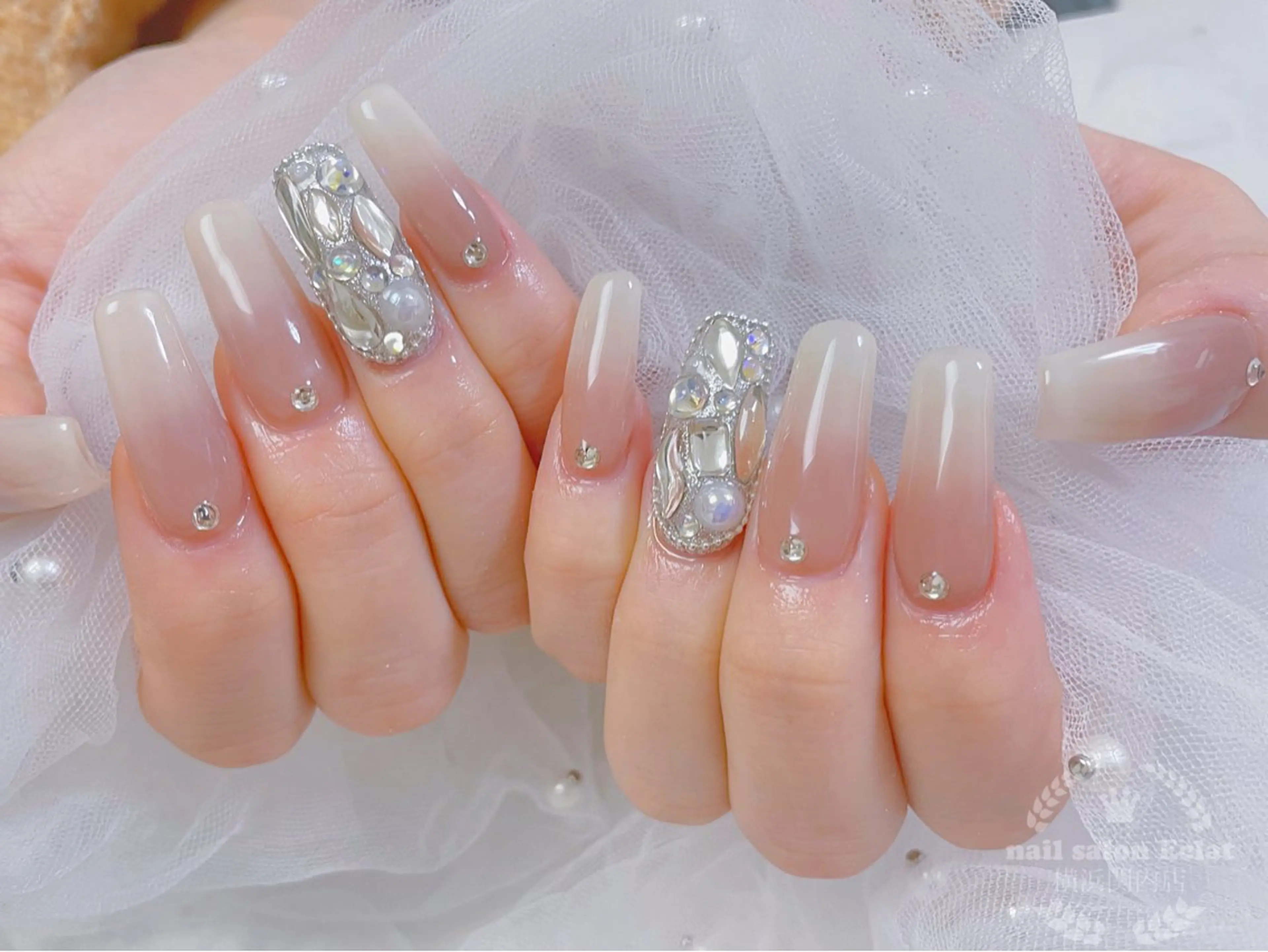 ネイル ハンドネイル ネイルサロンエクラ 🫧Shizukaのネイルデザイン