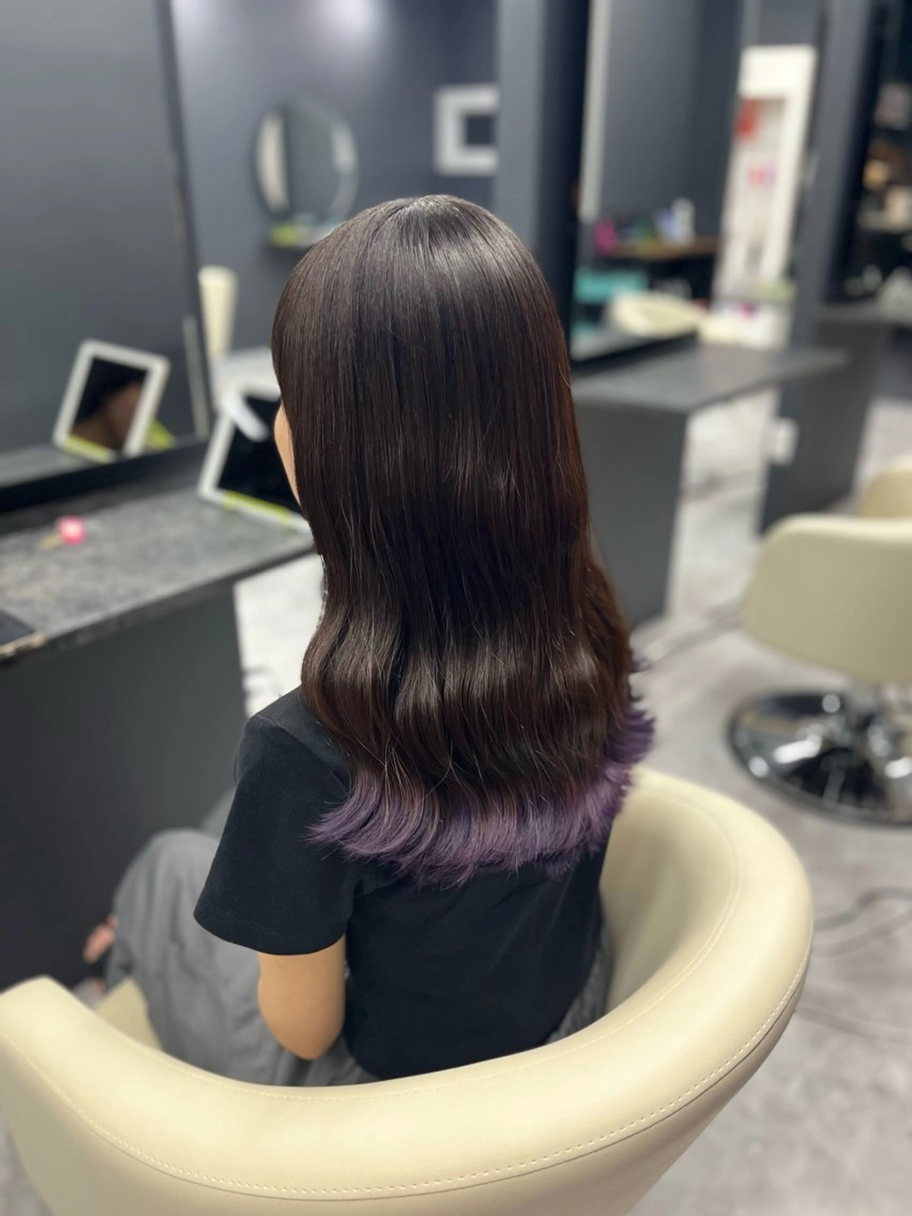 セミロング パープルカラー ヘアカラー white.梅田所属・White梅田  ／ COCOのヘアスタイル