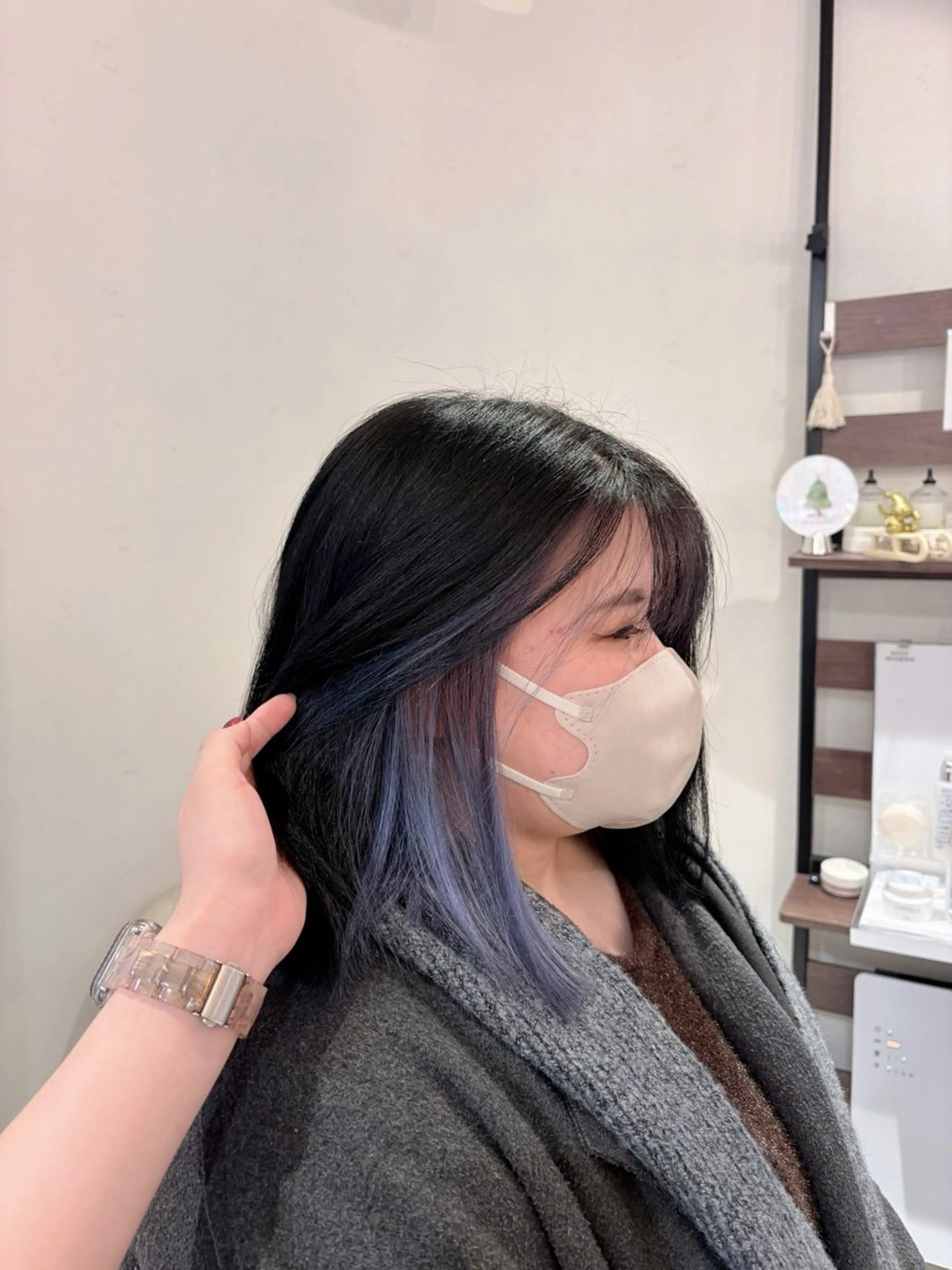 ミディアム カラー インナーカラー 河野 穂香のヘアスタイル