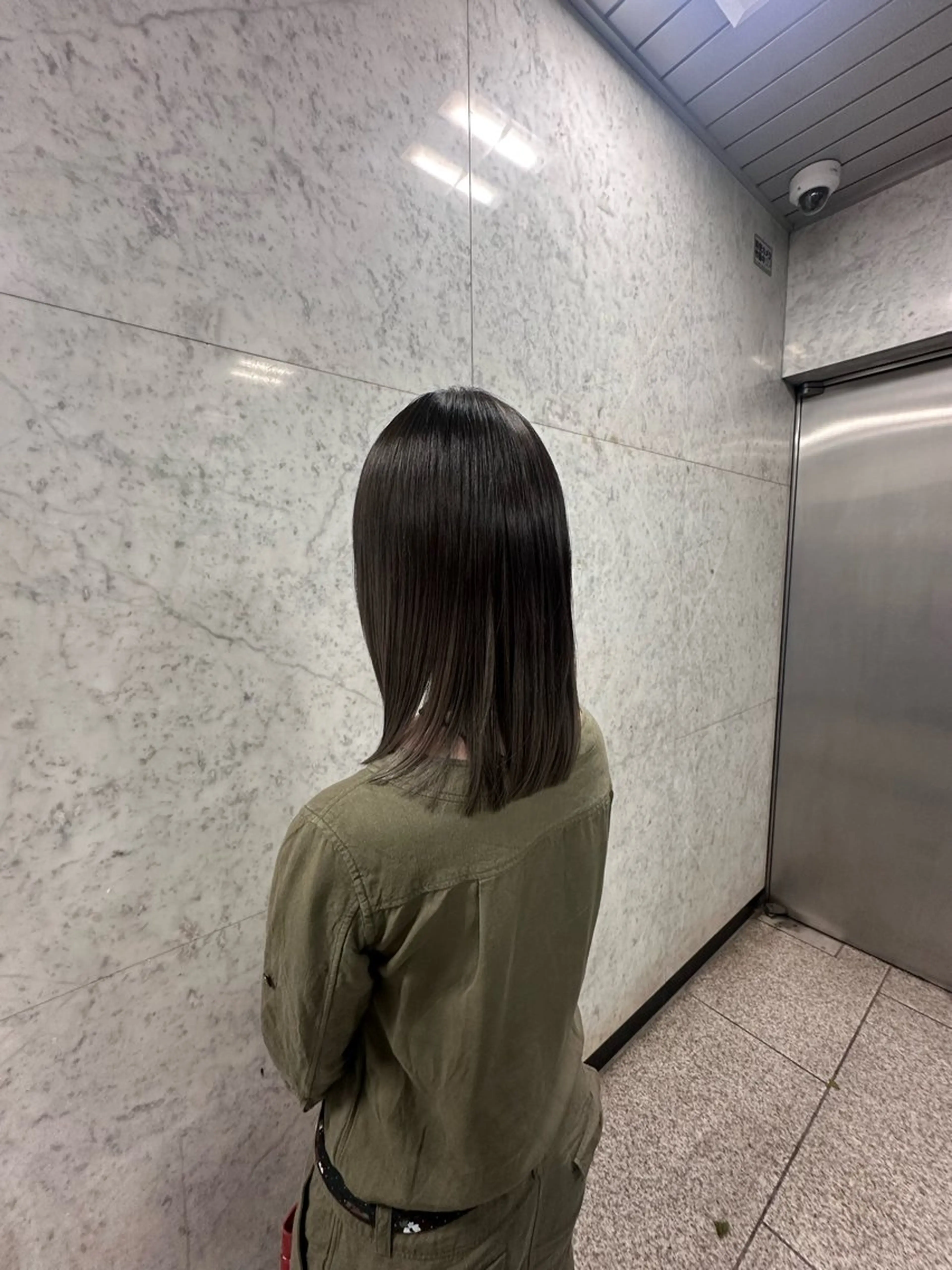 ミディアム 栗田 真奈のヘアスタイル