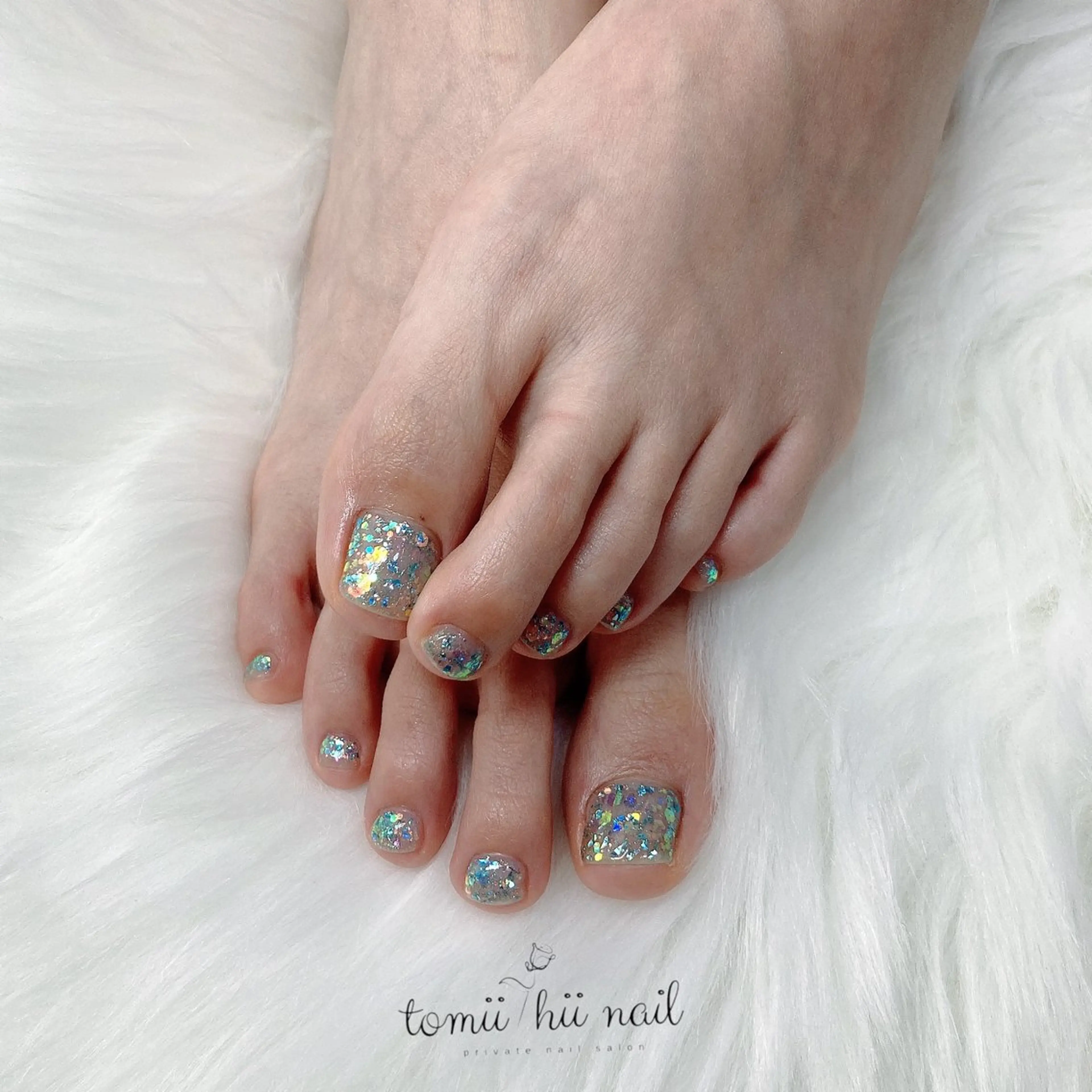 ネイル フットネイル ラメ(グリッター) フットネイル tomii-hii -nailのネイルデザイン