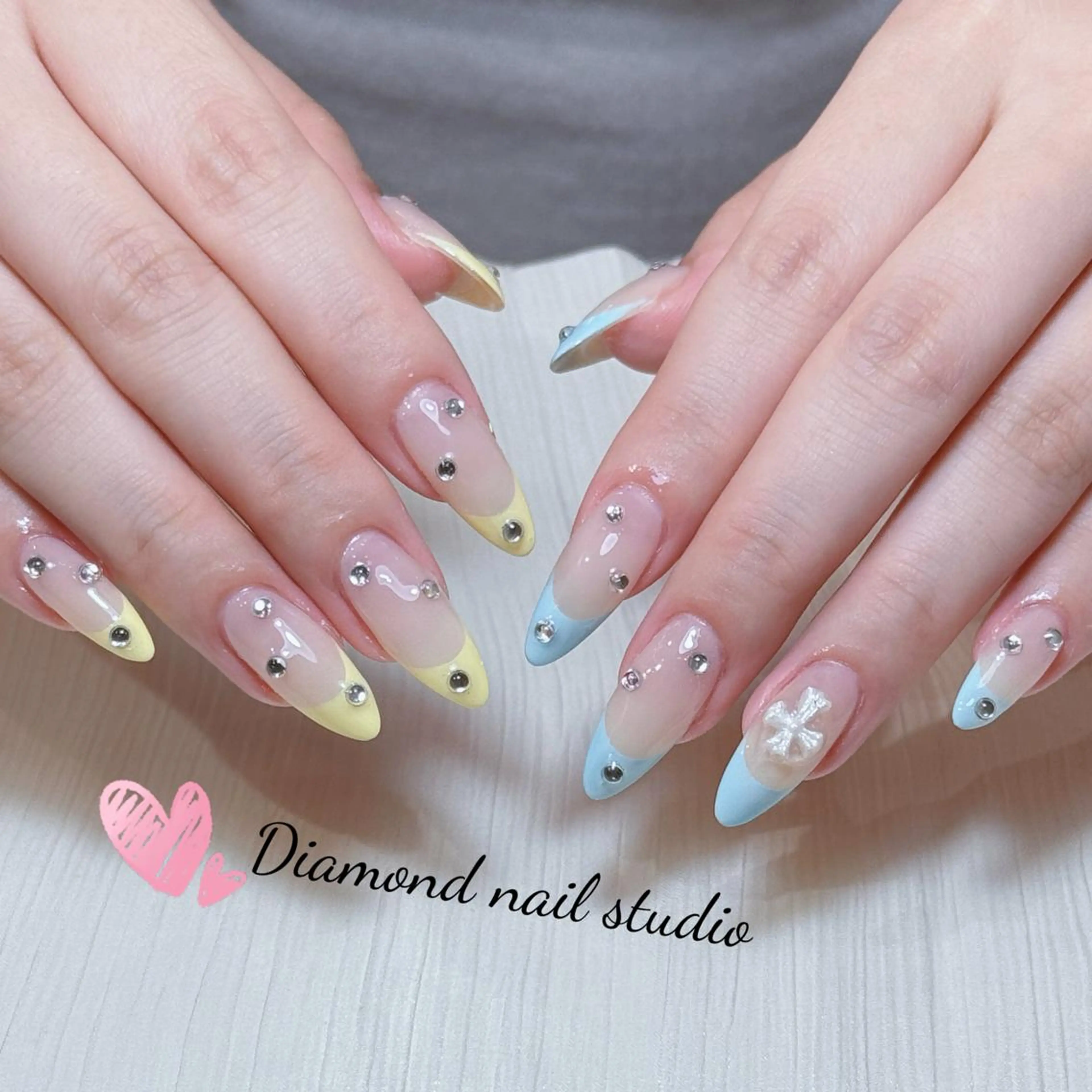 ネイル アートネイル オーロラネイル ガーリー キラキラネイル マグネットネイル DIAMOND 💅のネイルデザイン