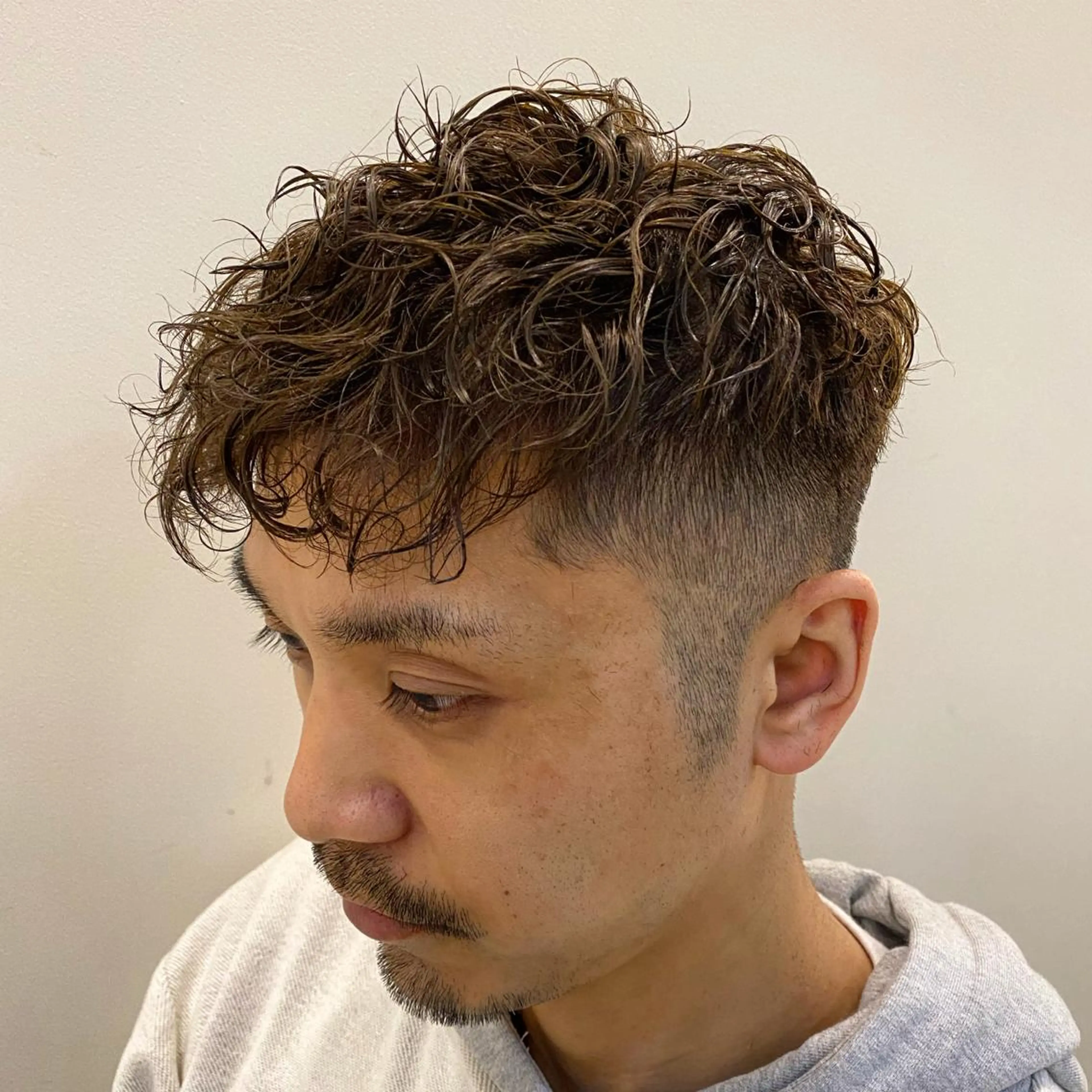 メンズ メンズパーマ カット パーマ ジェニファー ✂︎TOMOKI✂︎のヘアスタイル
