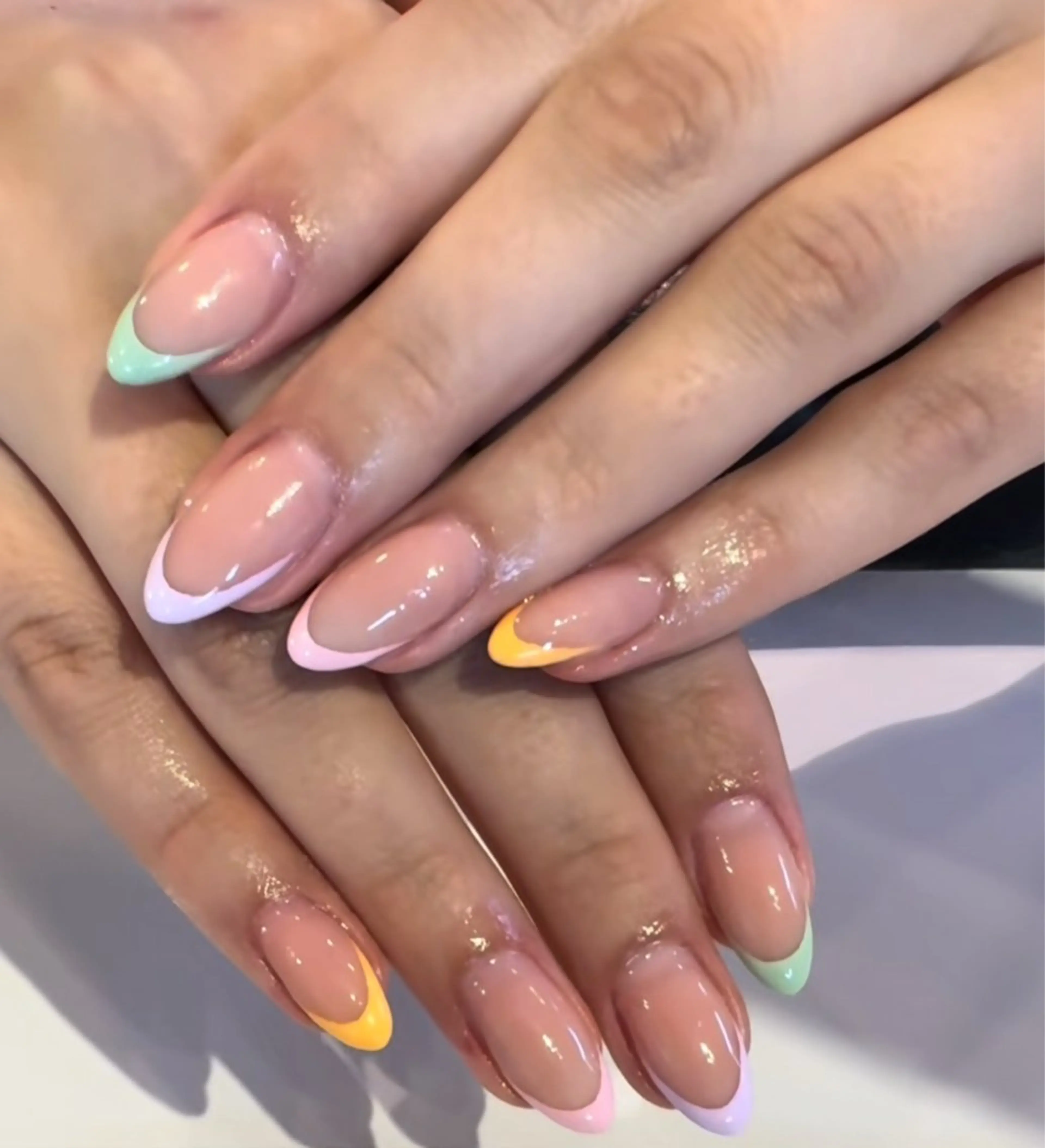 ネイル オーロラネイル フレンチネイル ジェルネイル ハロウィン キラキラネイル ハンドネイル H.baby Nail Salonのネイルデザイン