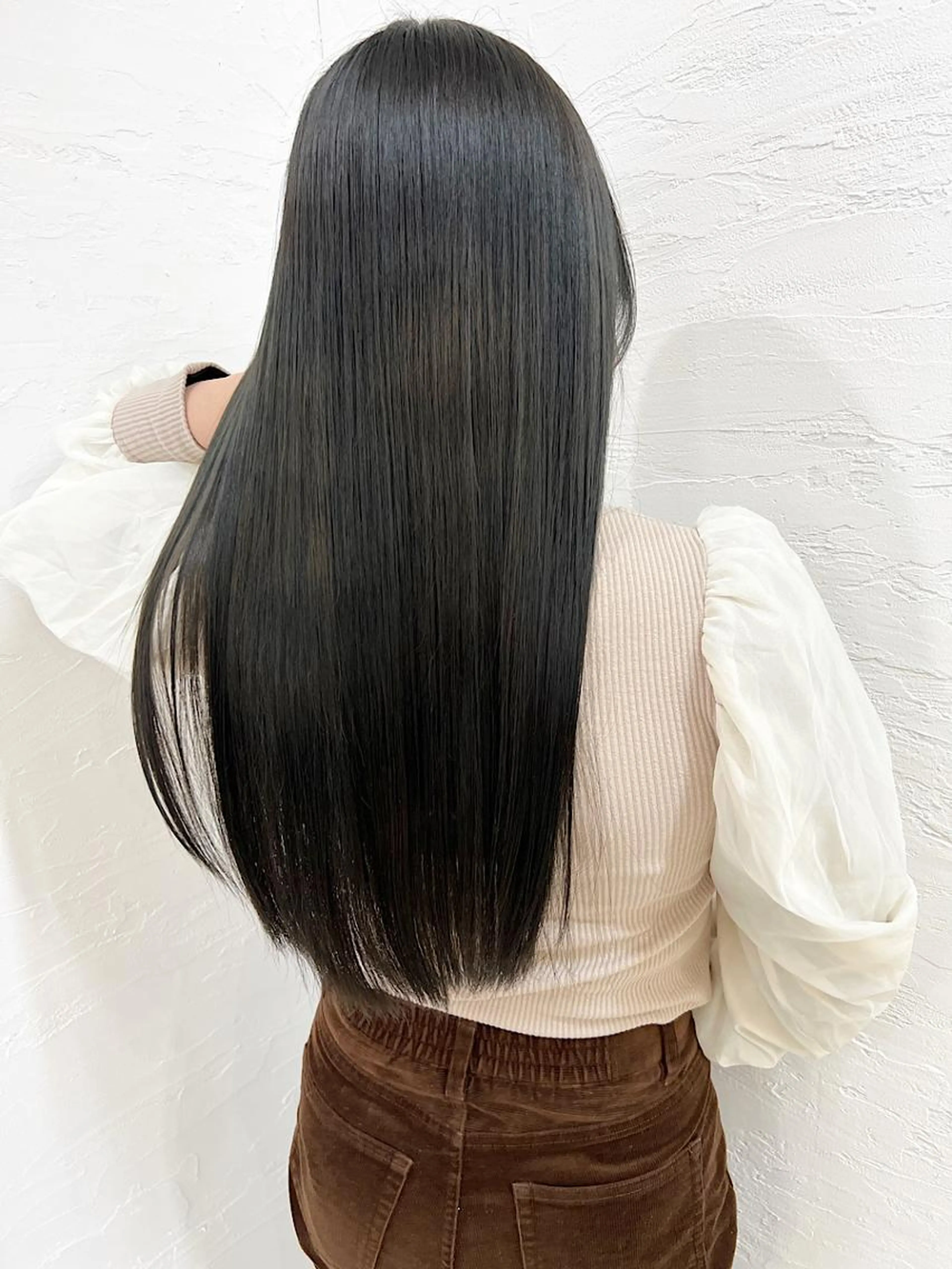 【夏のうねり対策】似合わせカット＋うる艶縮毛矯正￥13650の写真