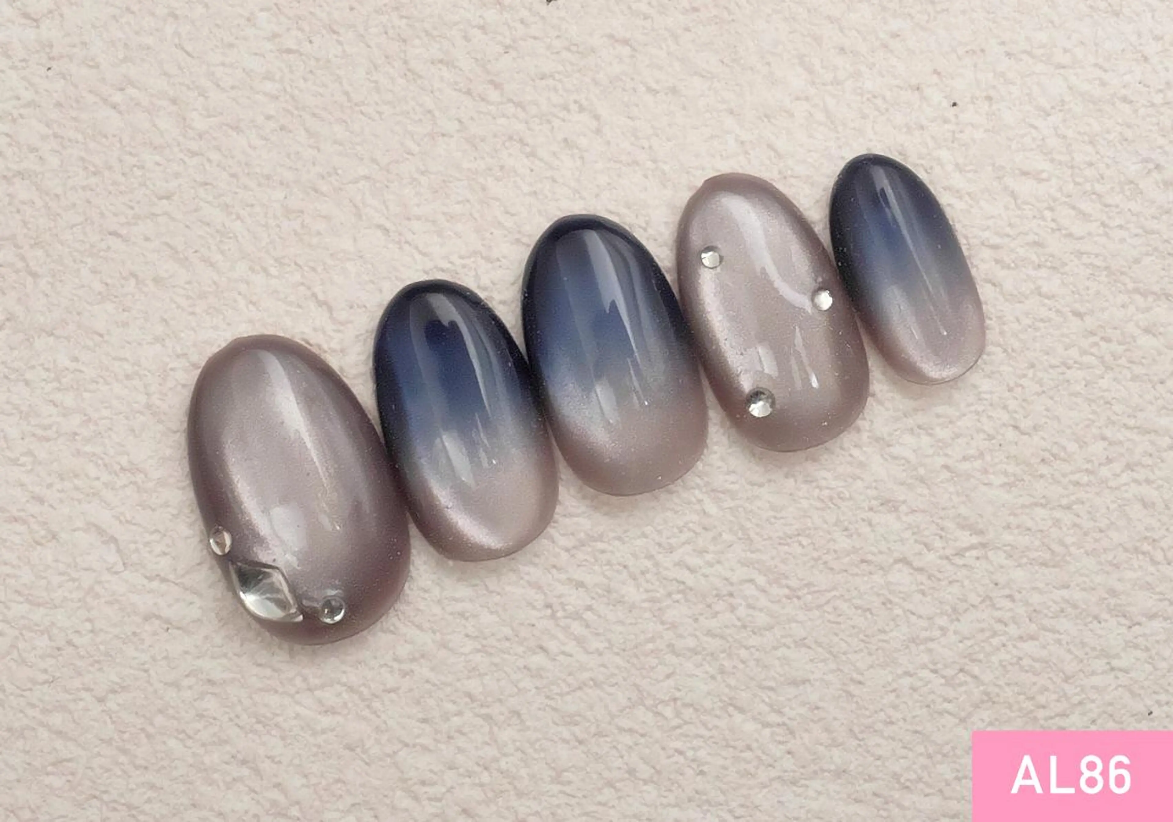 ネイル ゴールド 新橋🫧 Nailのネイルデザイン