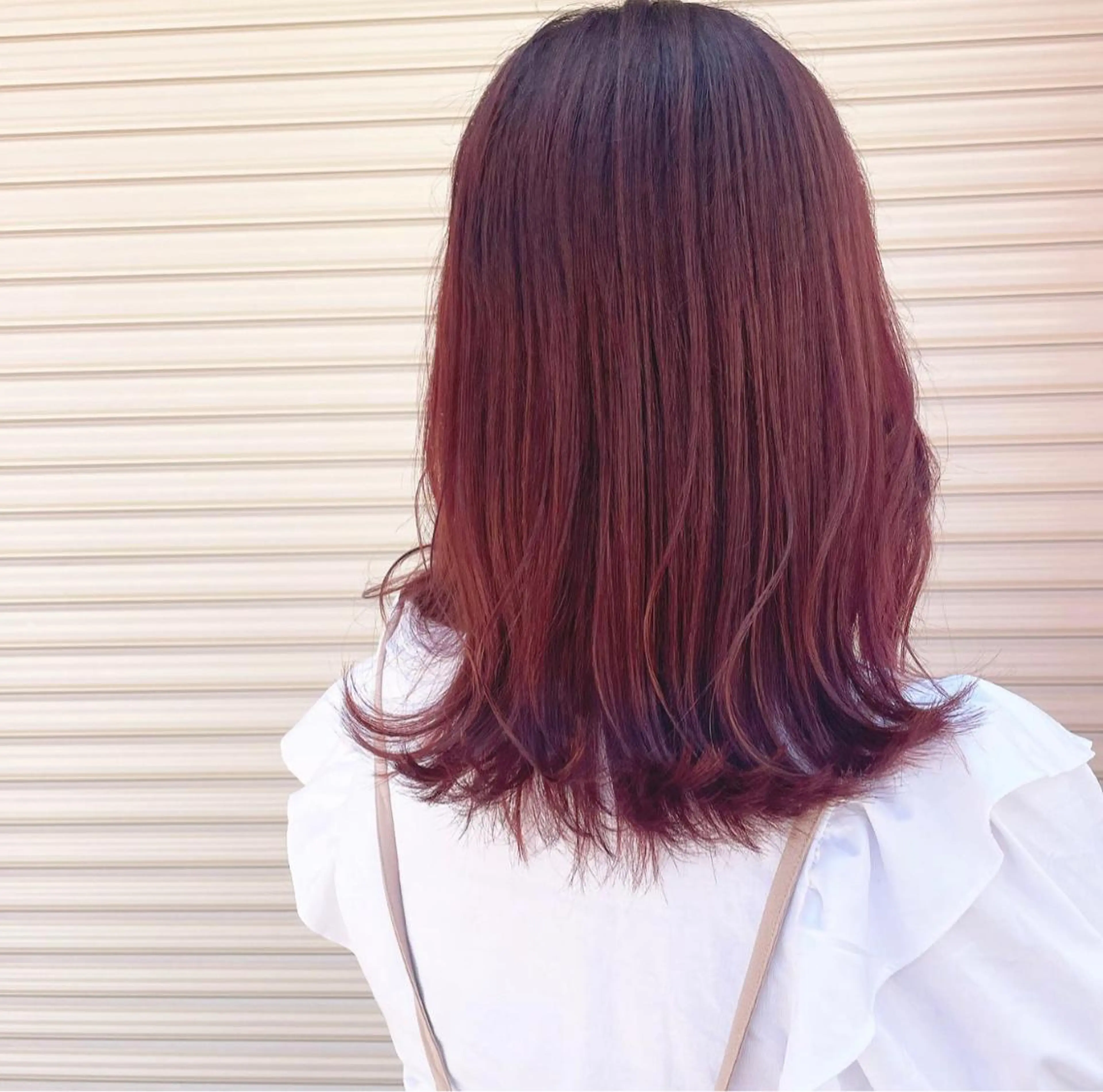 ミディアム パープルカラー chic  有山 美瑠のヘアスタイル