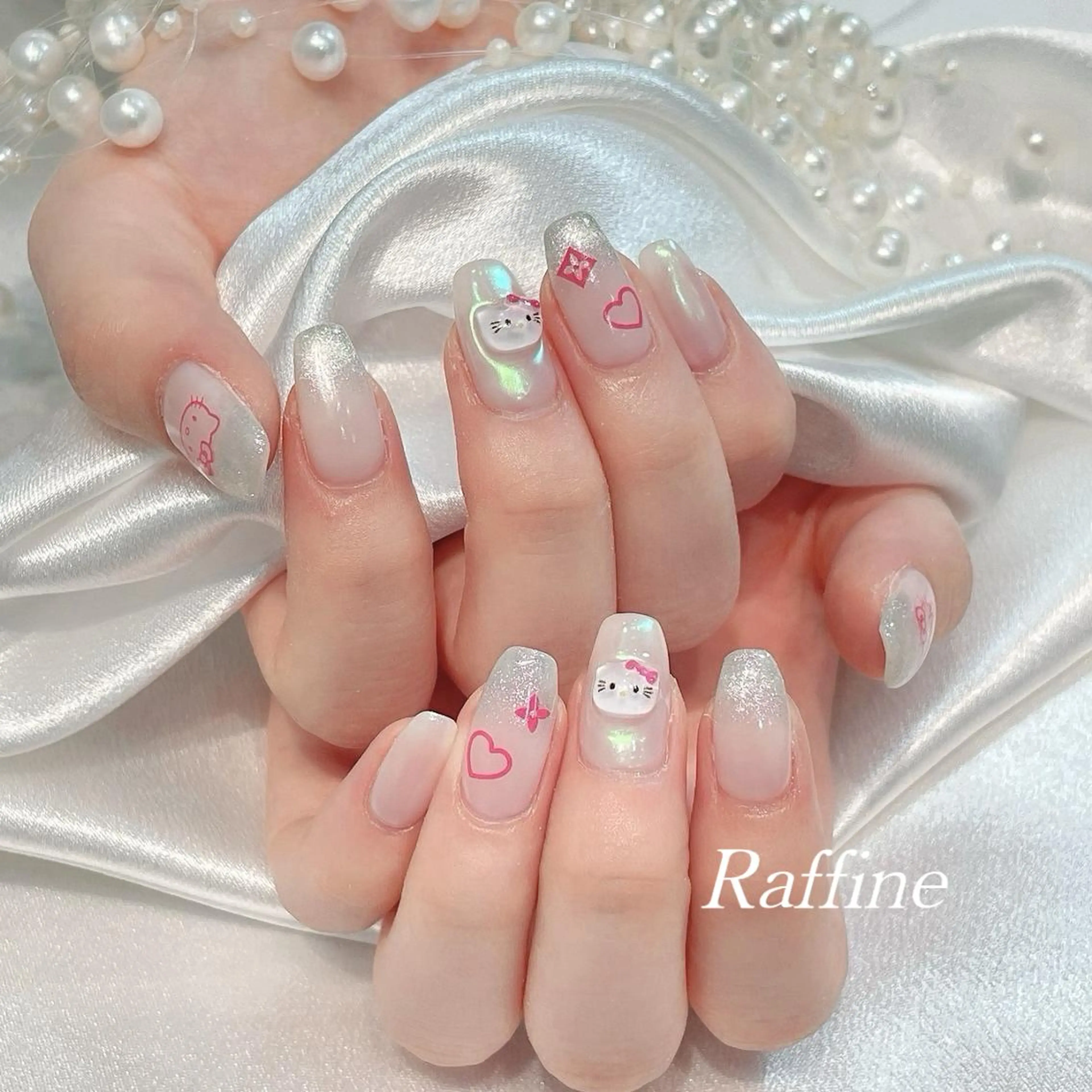 ネイル RAFFINE 月🦋🩵のネイルデザイン
