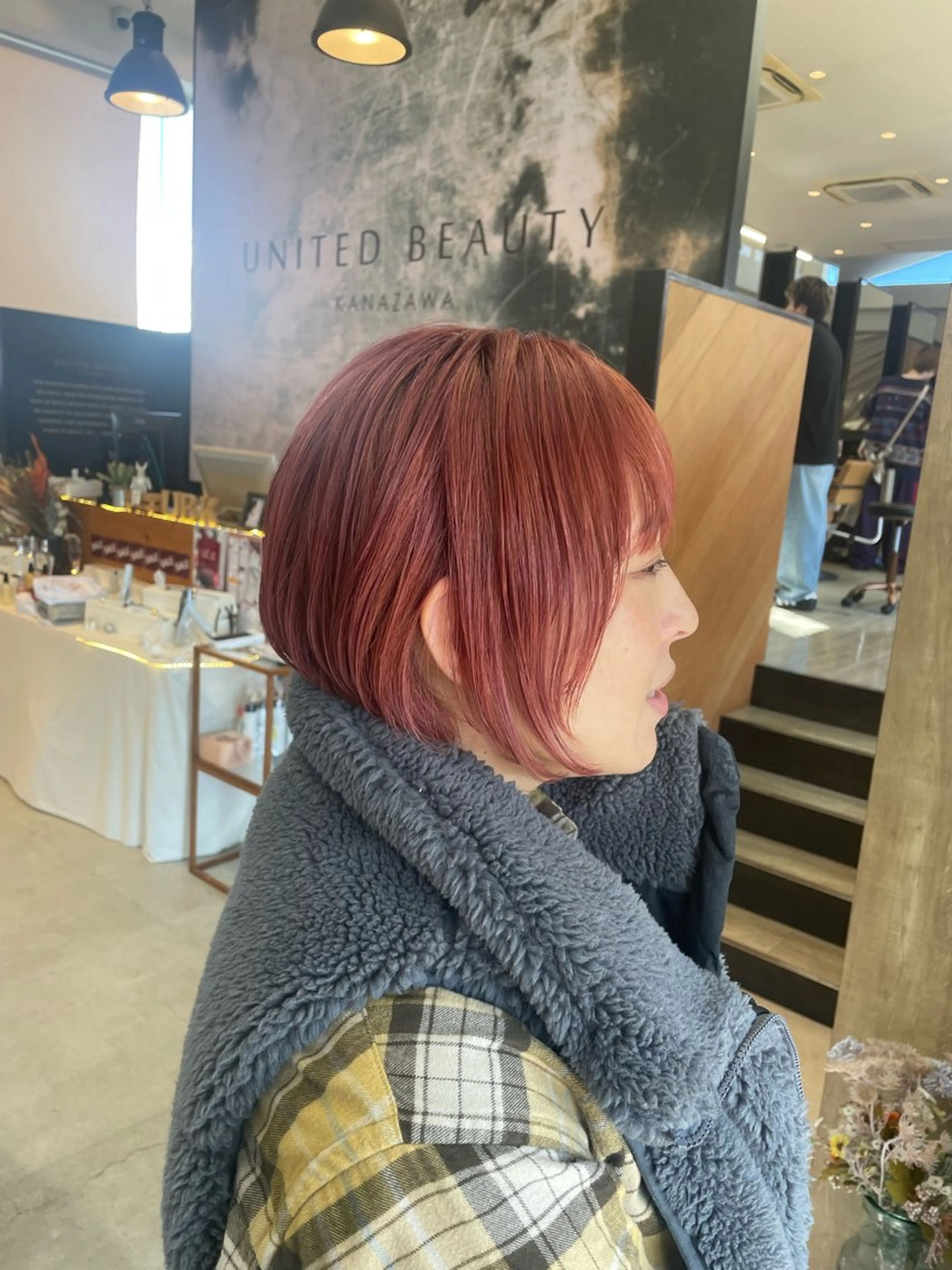 ショート ヘアカラー テラダ ユウシンのヘアスタイル