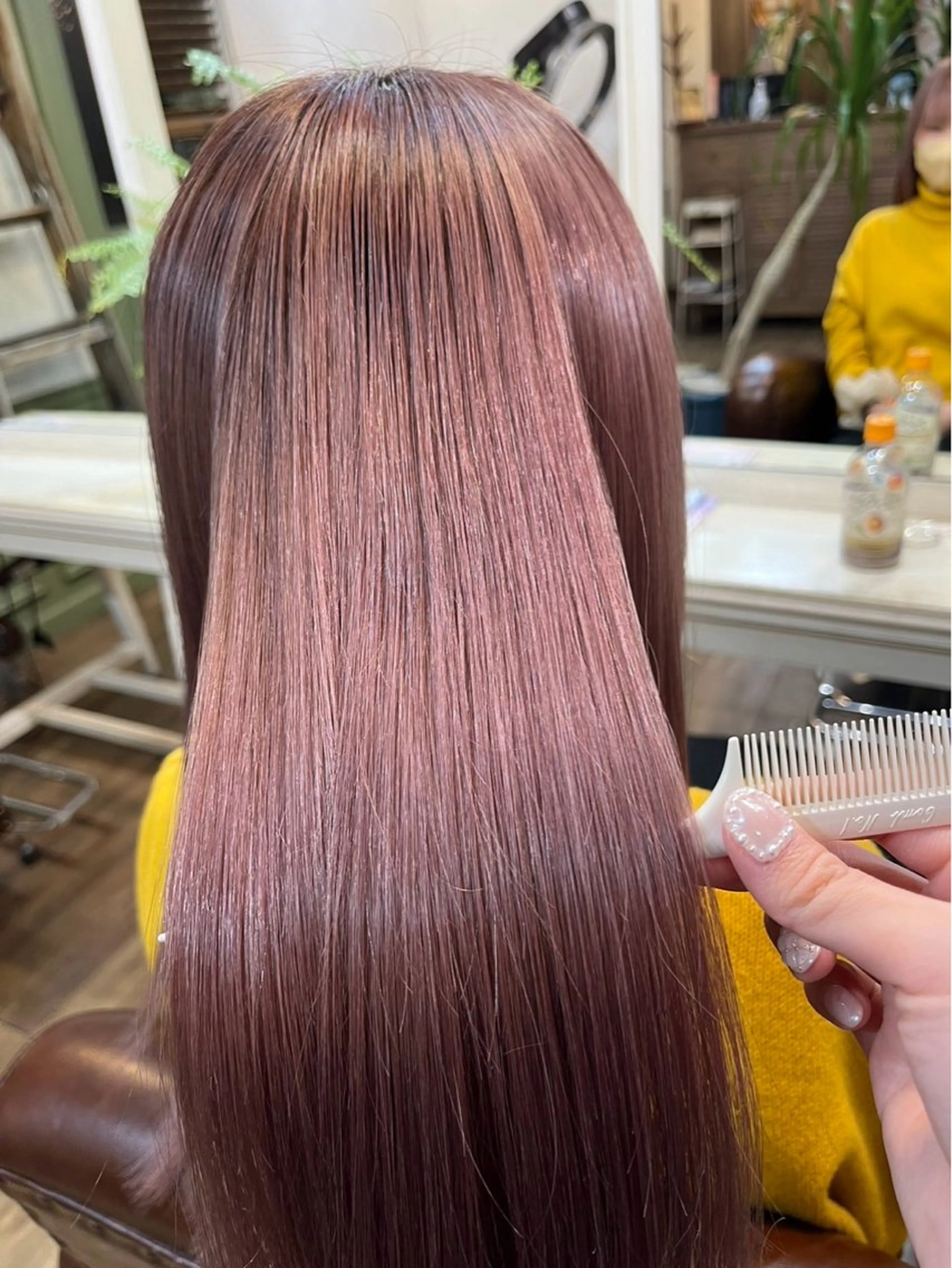セミロング サラ艶トリートメント miyuのヘアスタイル