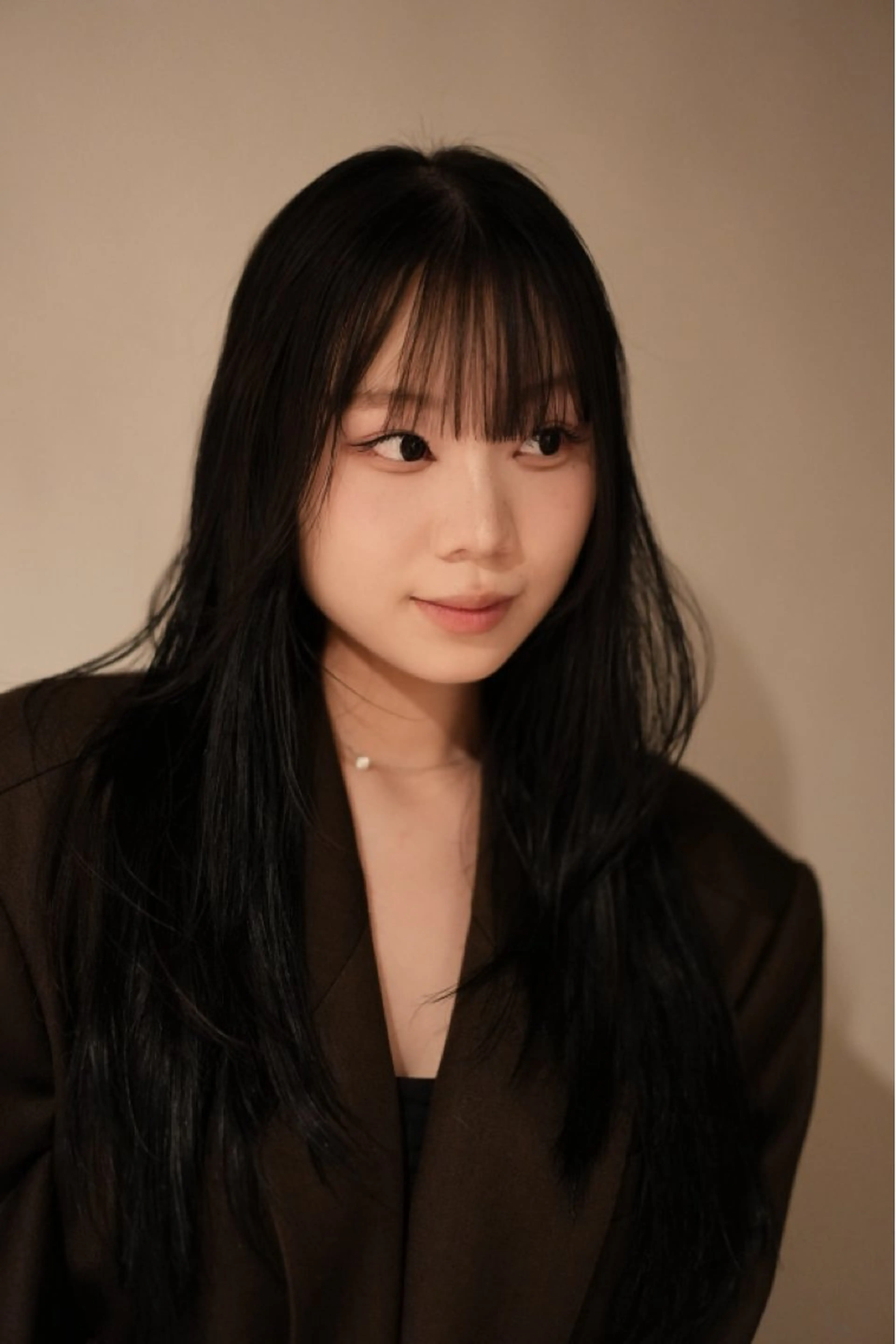 ロング 河本伶 質感レイヤーカットのヘアスタイル