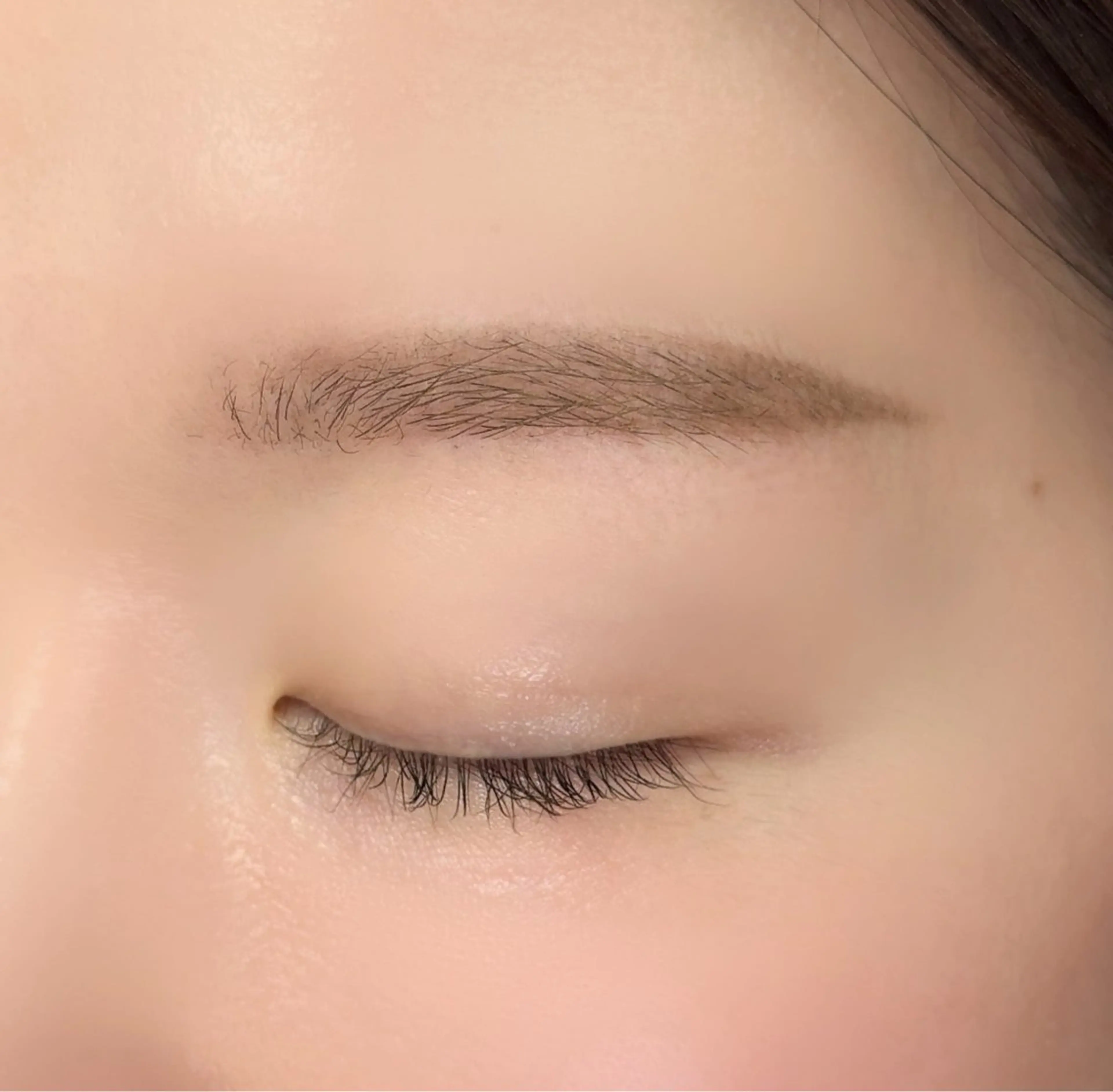 アイブロウ ワックス脱毛 眉カット 竹内 鈴奈の眉毛・アイブロウイメージ
