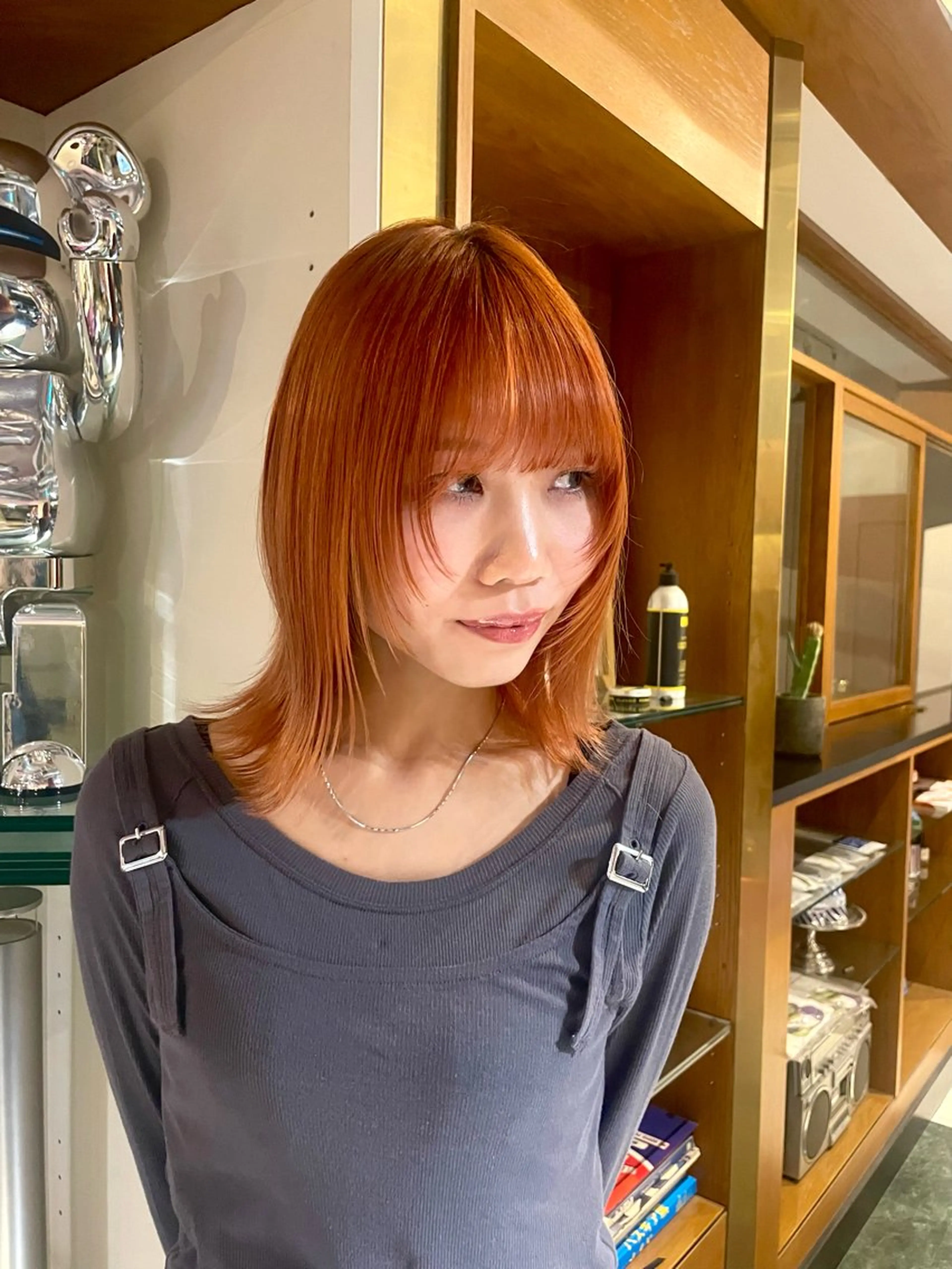 ミディアム カット ヘアカラー CHIHIRO メリケンビューティーのヘアスタイル