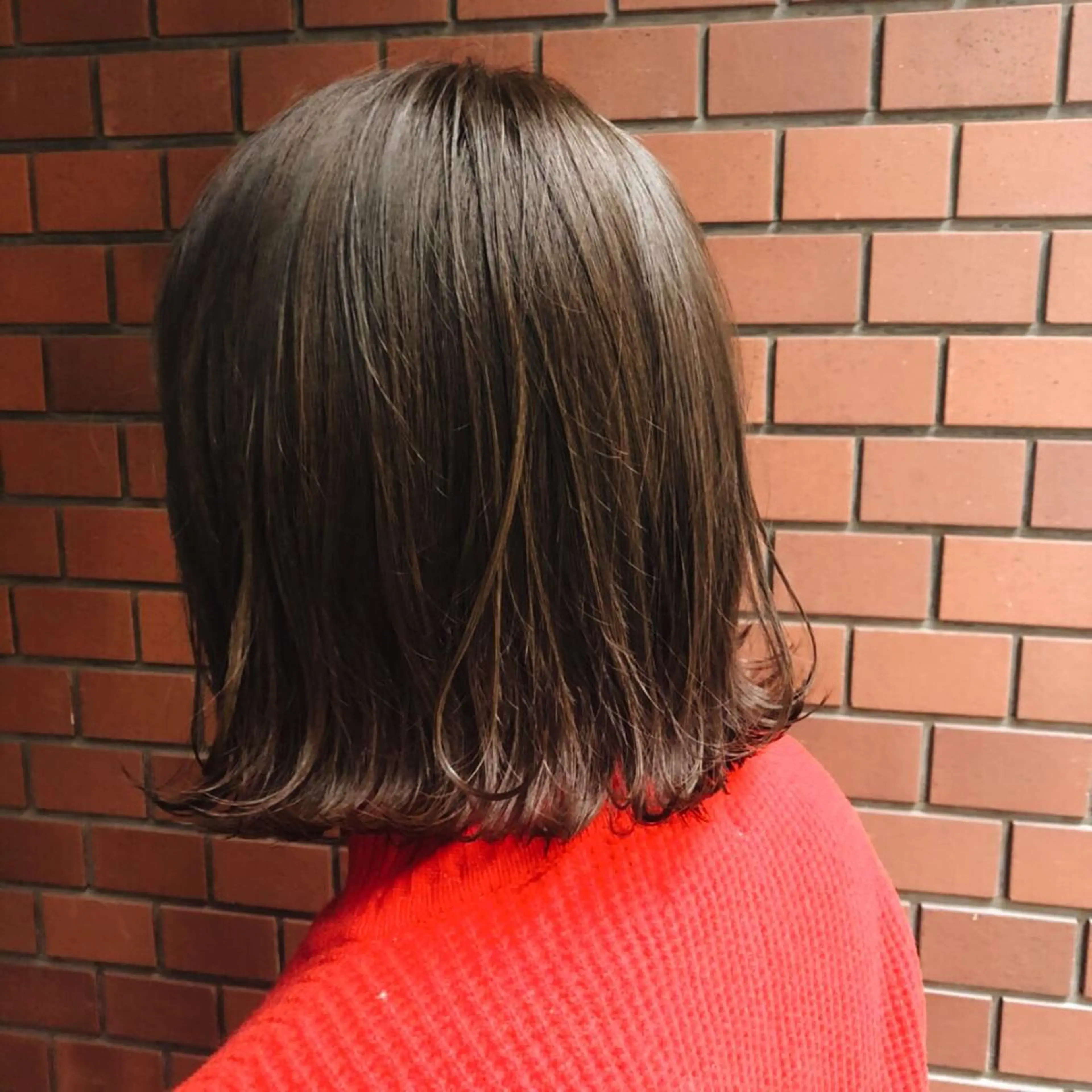 ミディアム カラー ボブ 外ハネヘア イヌイ フウコのヘアスタイル