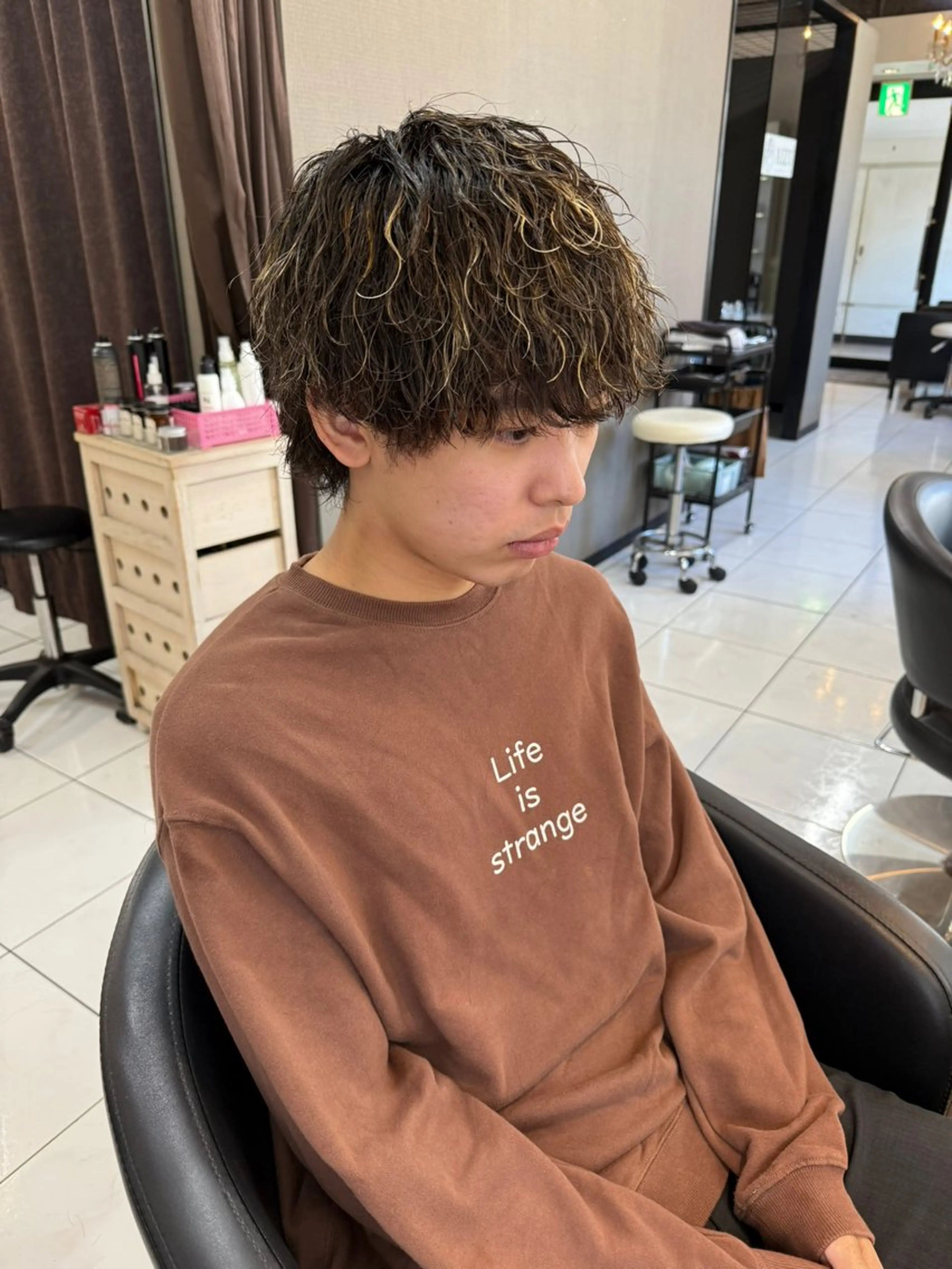 ショート パーマ メンズ メンズハイライト マッシュウルフ メンズメッシュ マッシュ メンズパーマ カット パーマ メンズパーマの達人 🌟川内絵人のヘアスタイル