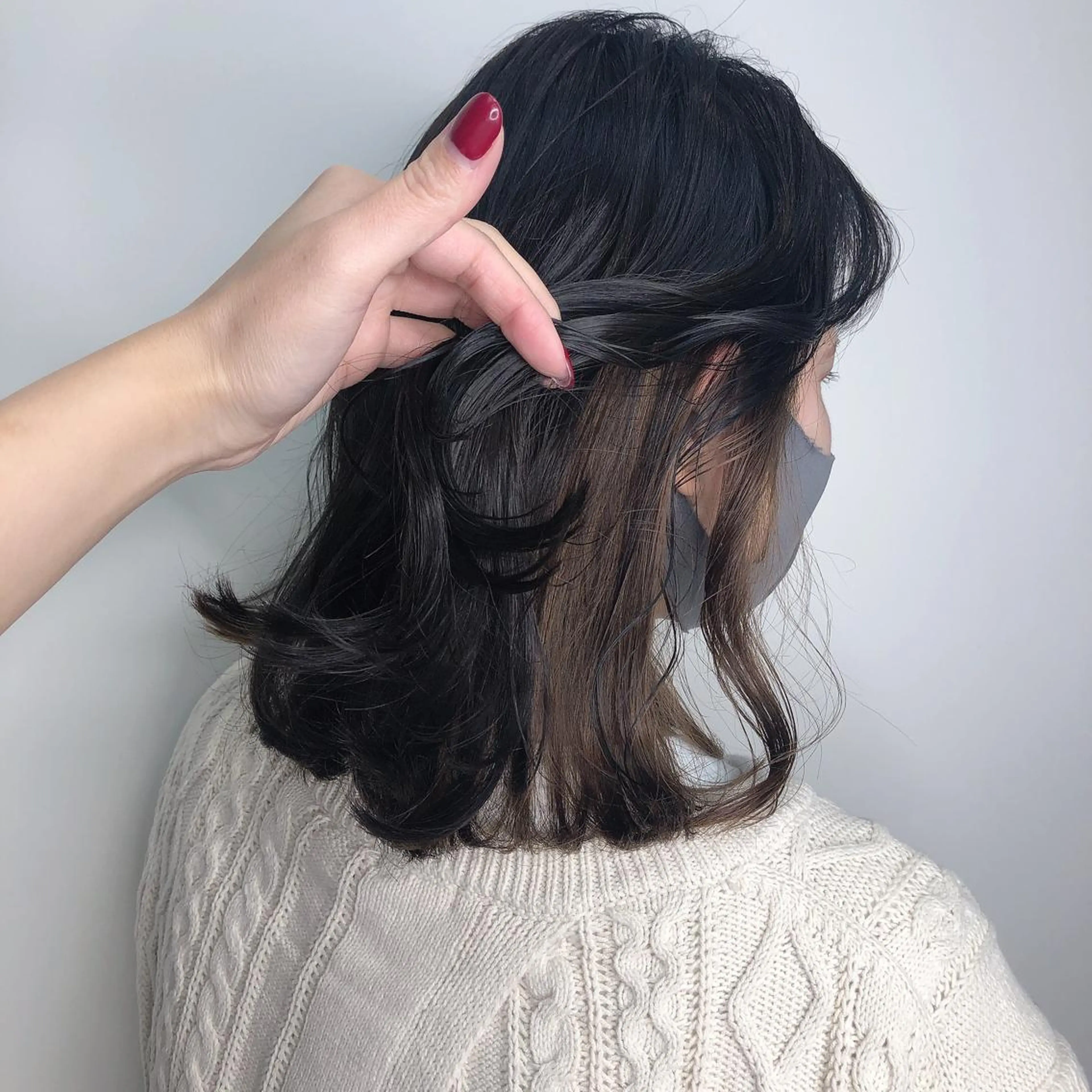 ミディアム カラー インナーカラー 韓国🩵海外ヘア 宮川華奈のヘアスタイル