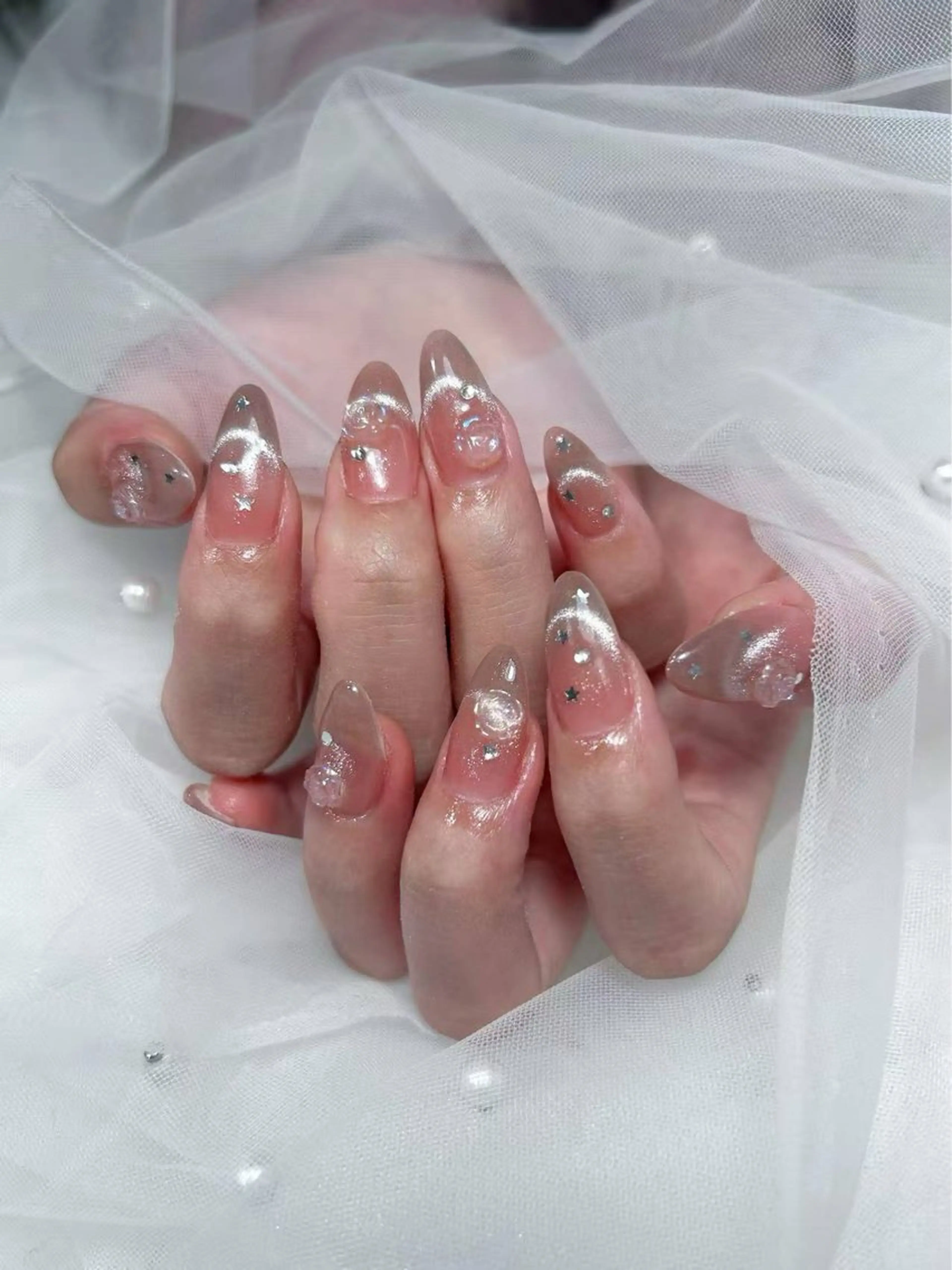 ネイル 長さ出し フレンチネイル キラキラネイル 韓国ネイル マグネットネイル Laule’a Nail新宿所属・ミナ🌈 Laule'aのネイルデザイン